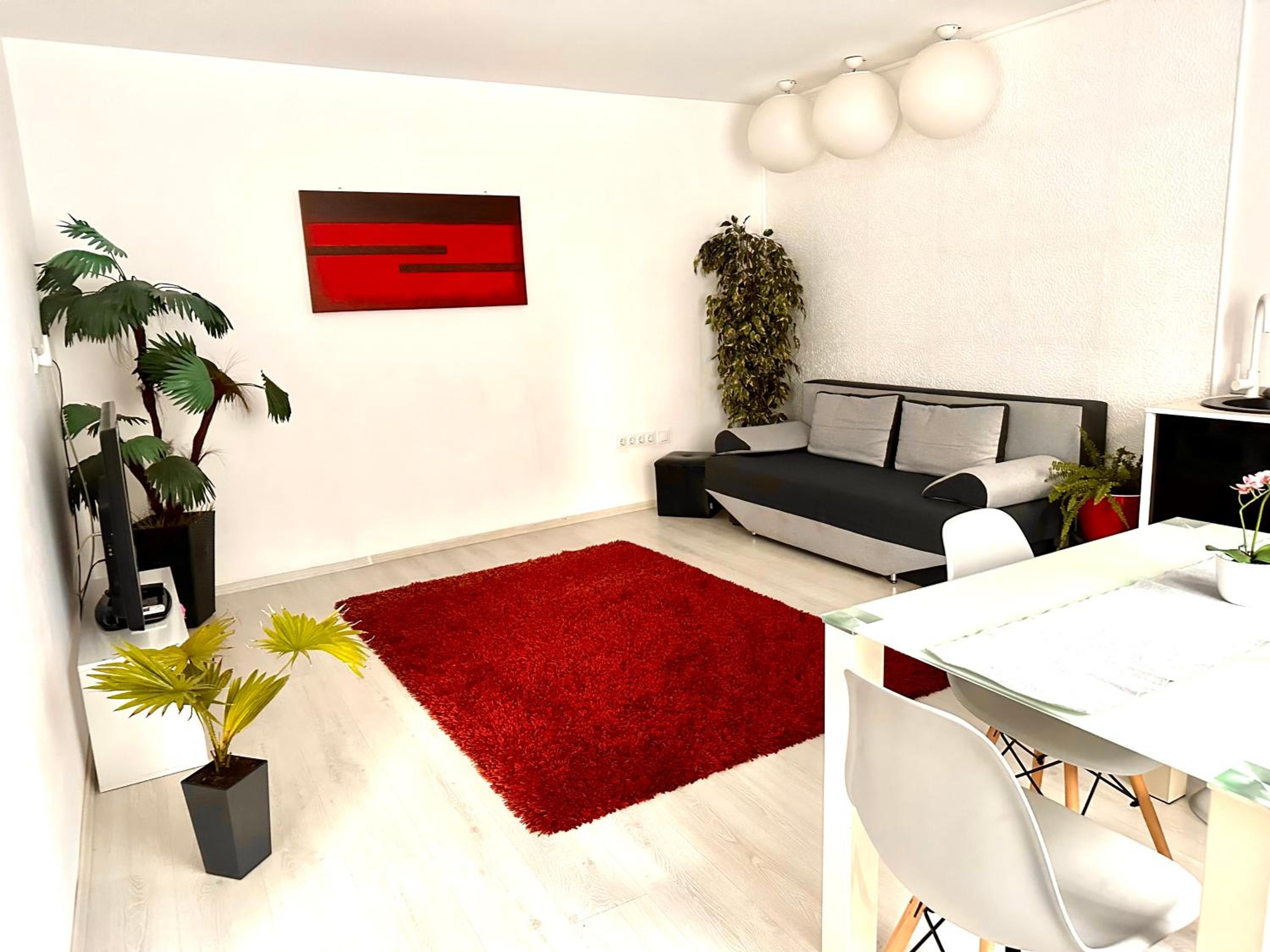 One-Bedroom Apartment - Photo 5