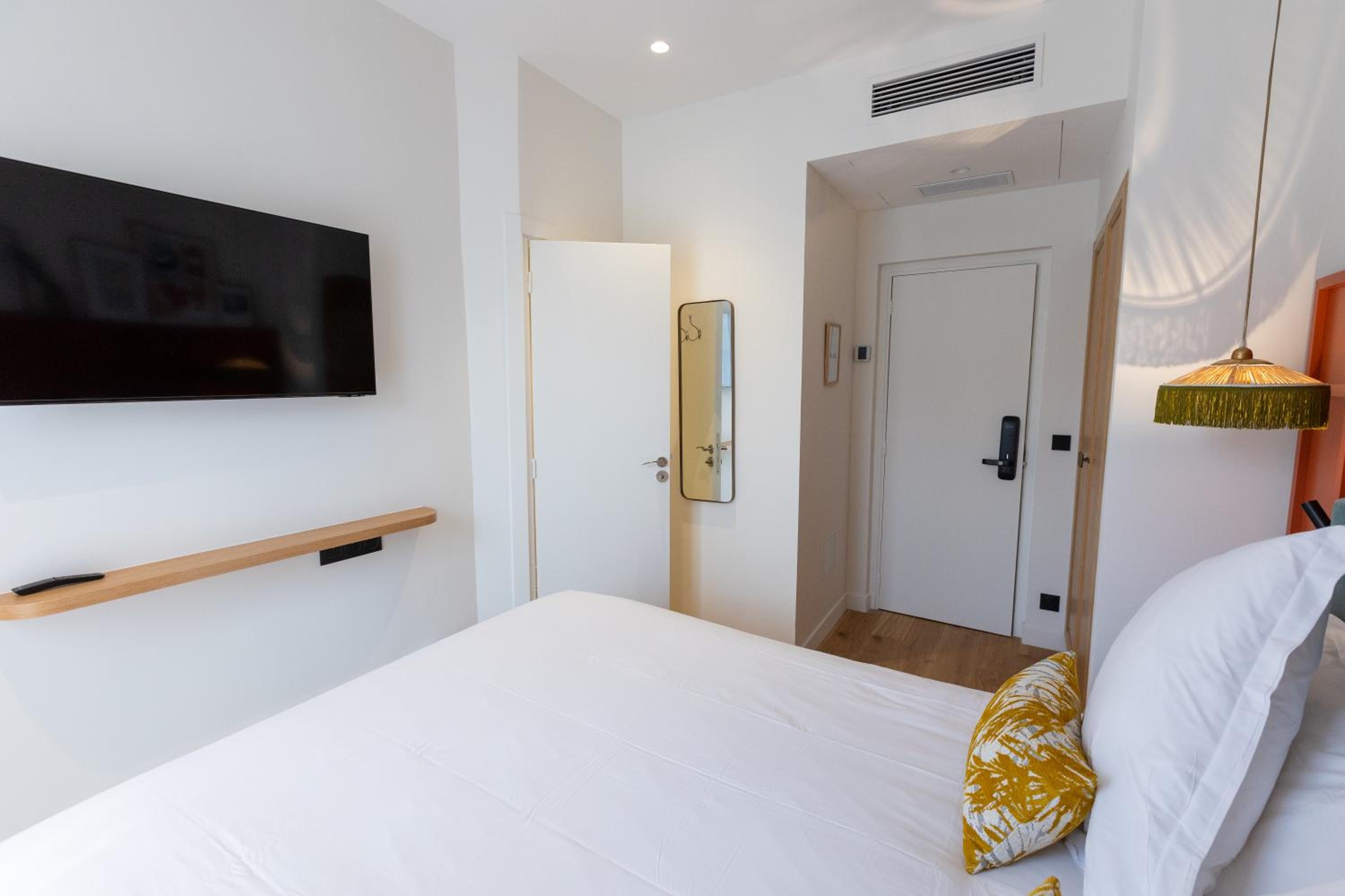 Double Room - Photo 5