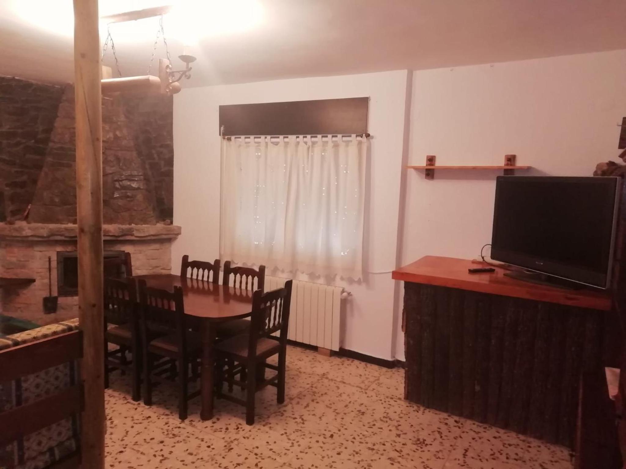 Three-Bedroom House photo 2