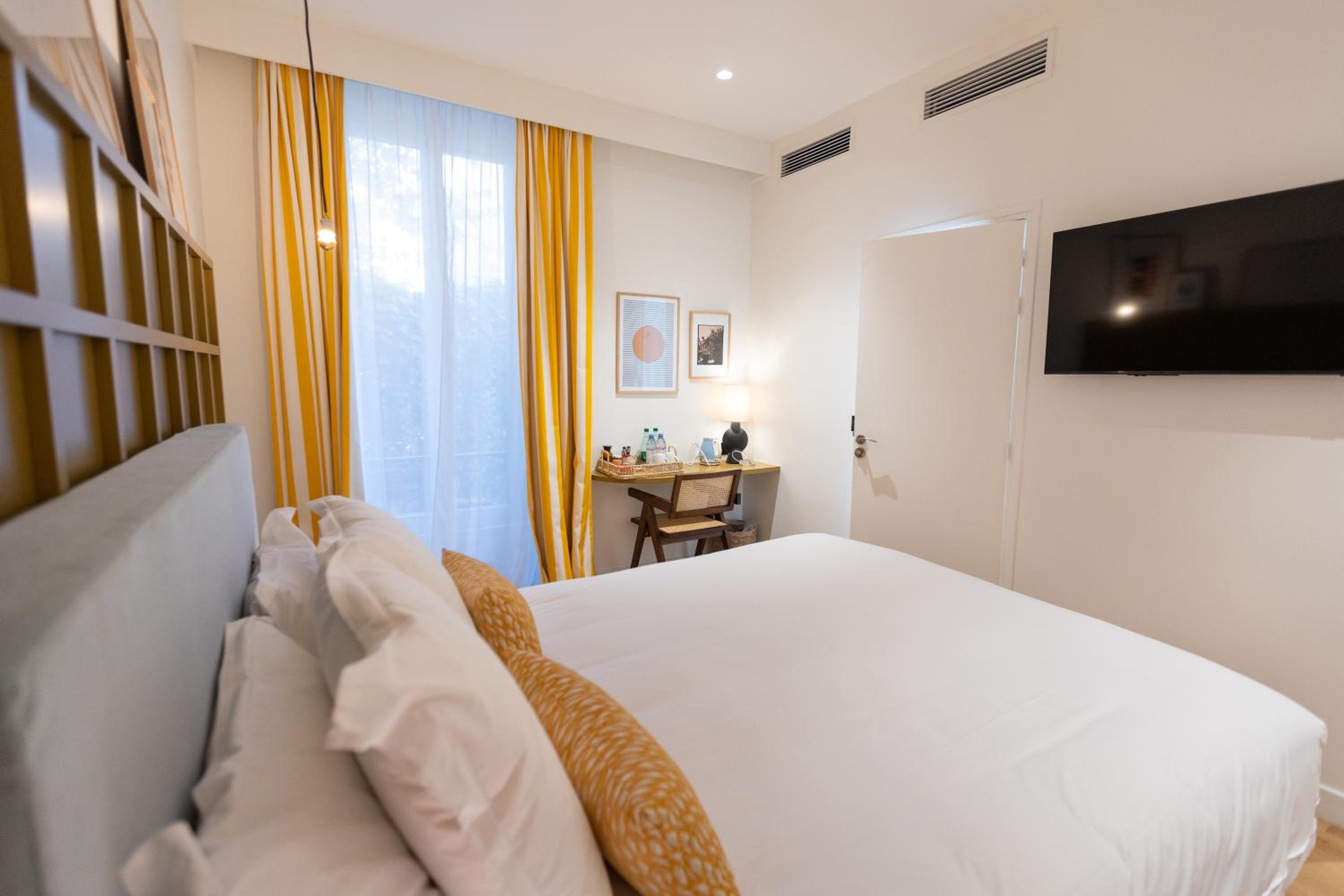 Superior Double Room - Photo 1
