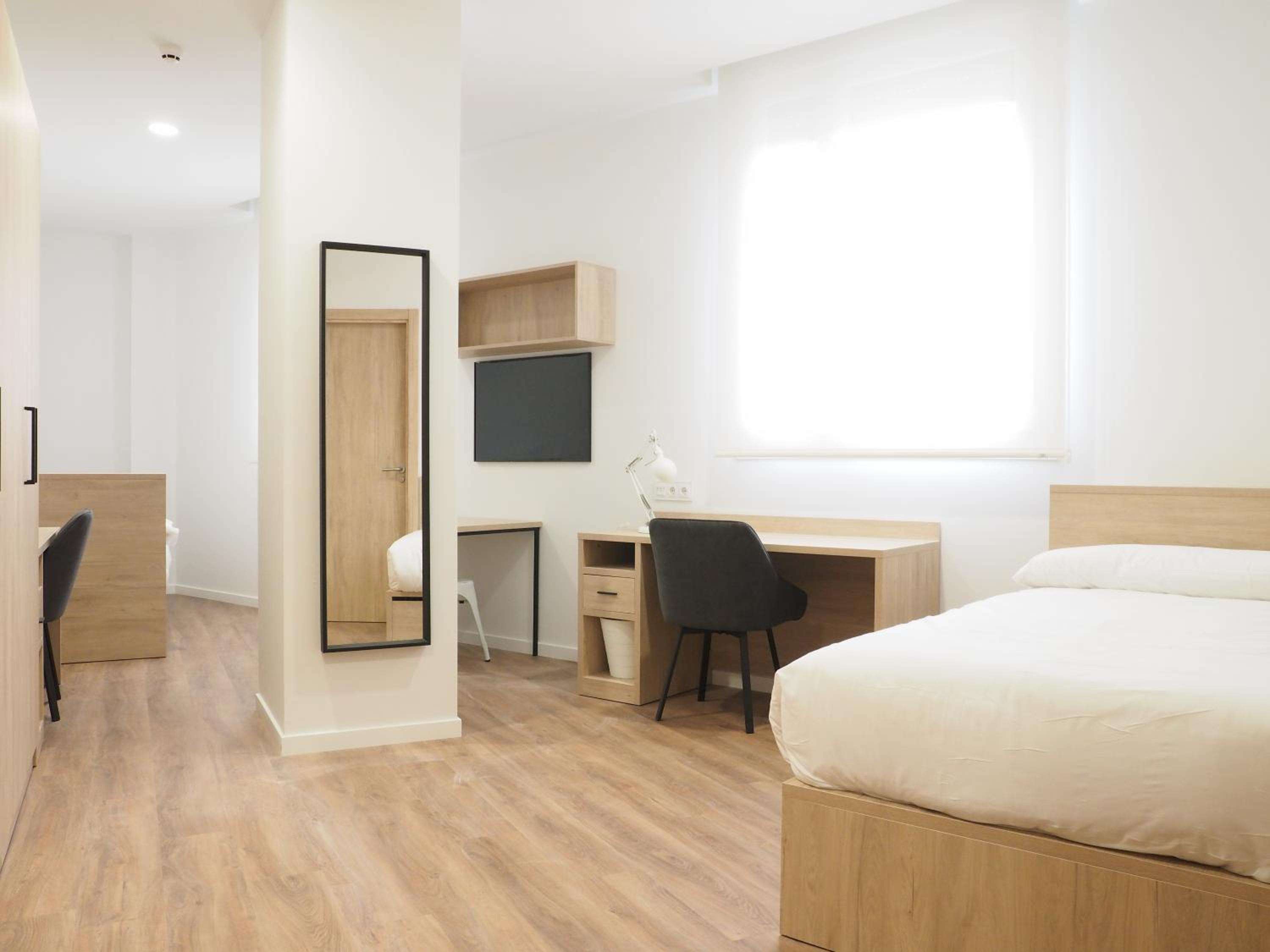 Double Room - Photo 16