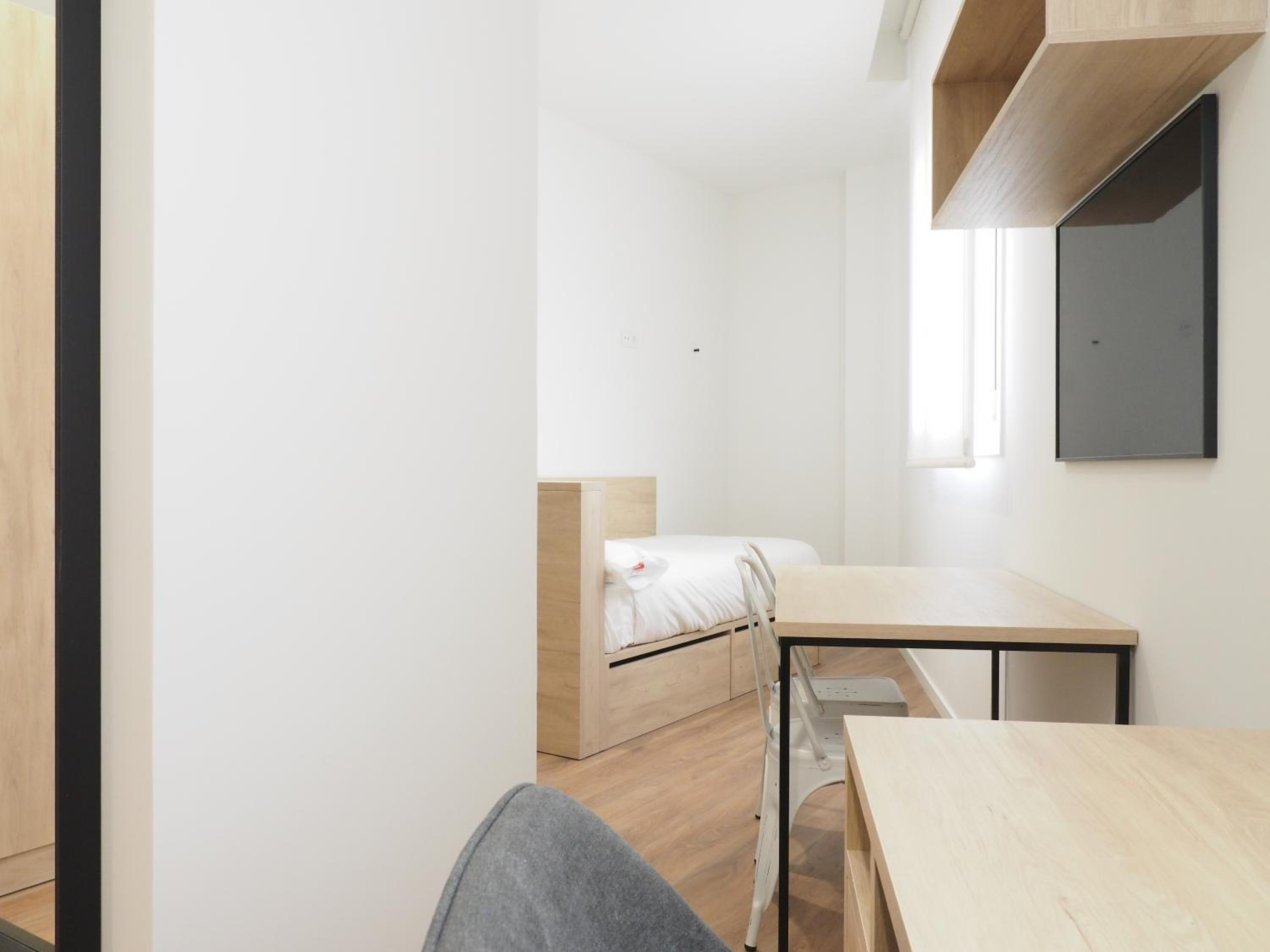 Double Room - Photo 5