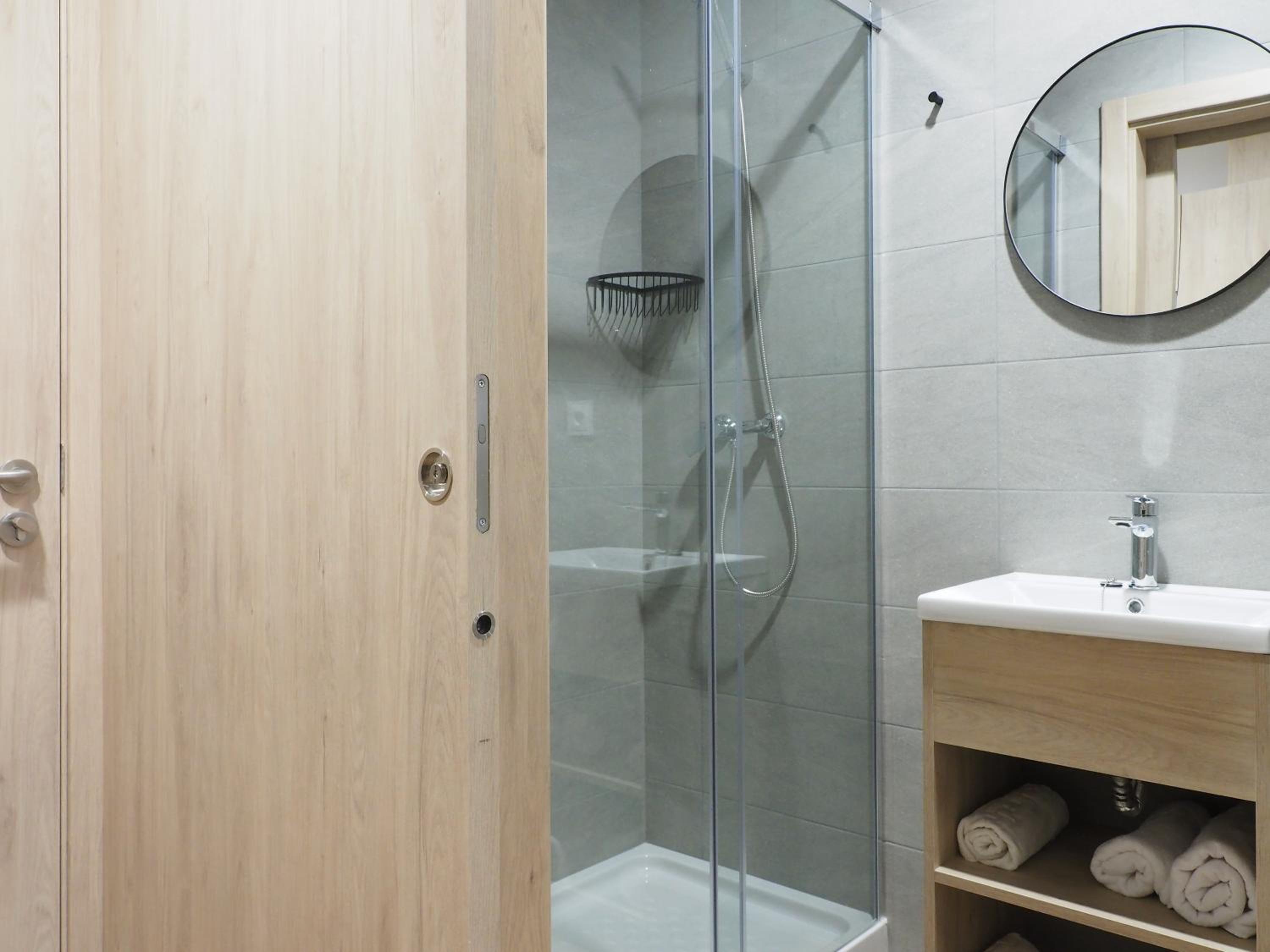 Double Room - Photo 12