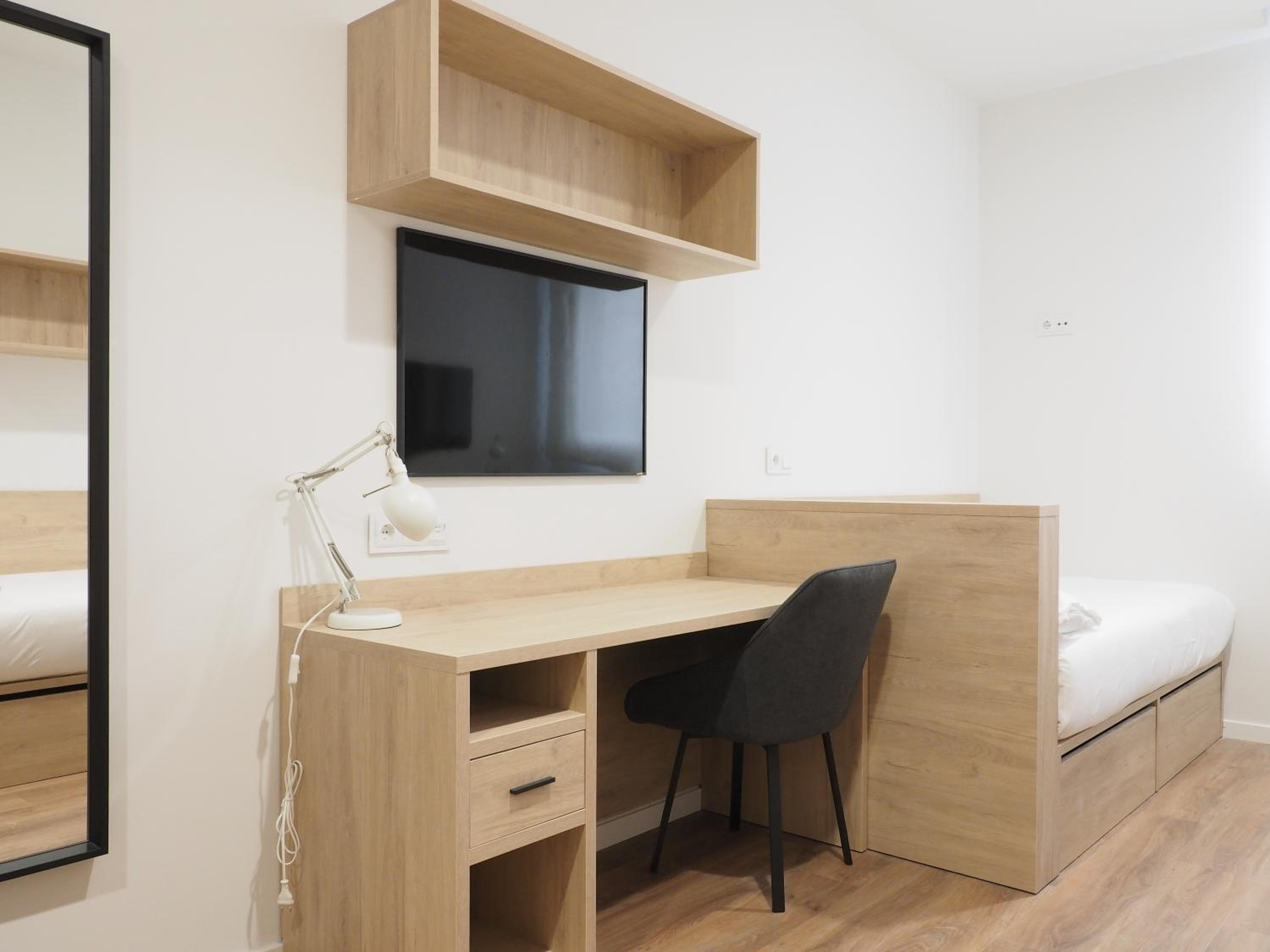 Double Room - Photo 8