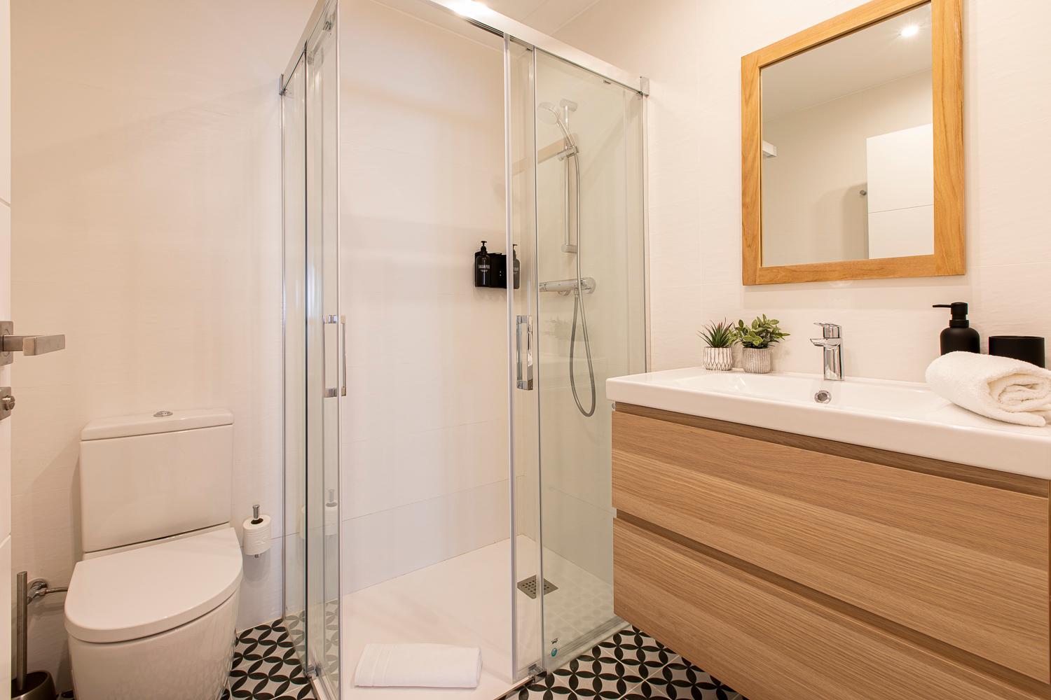 Two-Bedroom Apartment - Photo 16