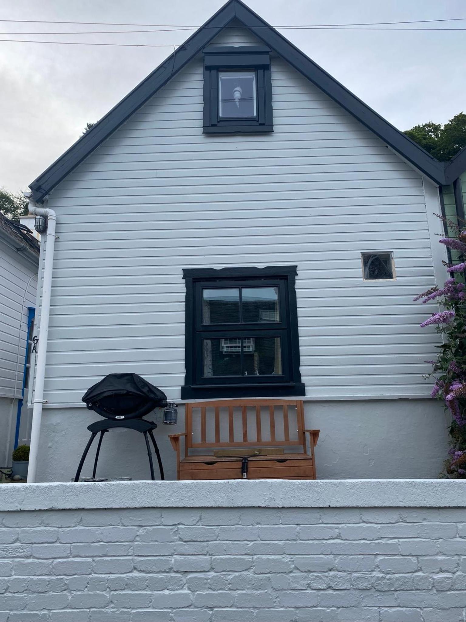 Three-Bedroom House photo 2