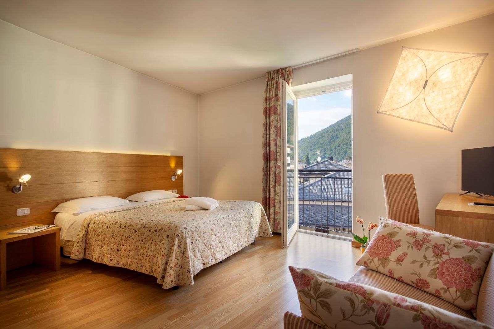 Superior Double or Twin Room photo 2