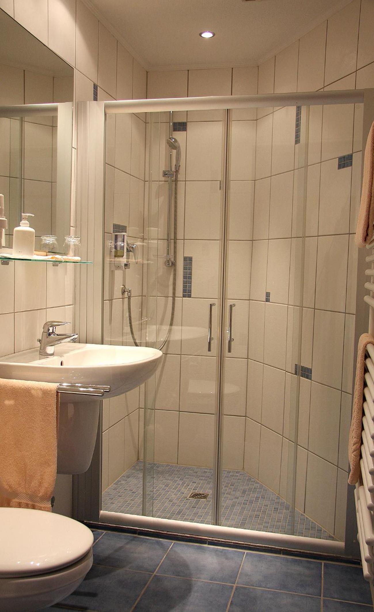 Standard Double Room - Photo 2