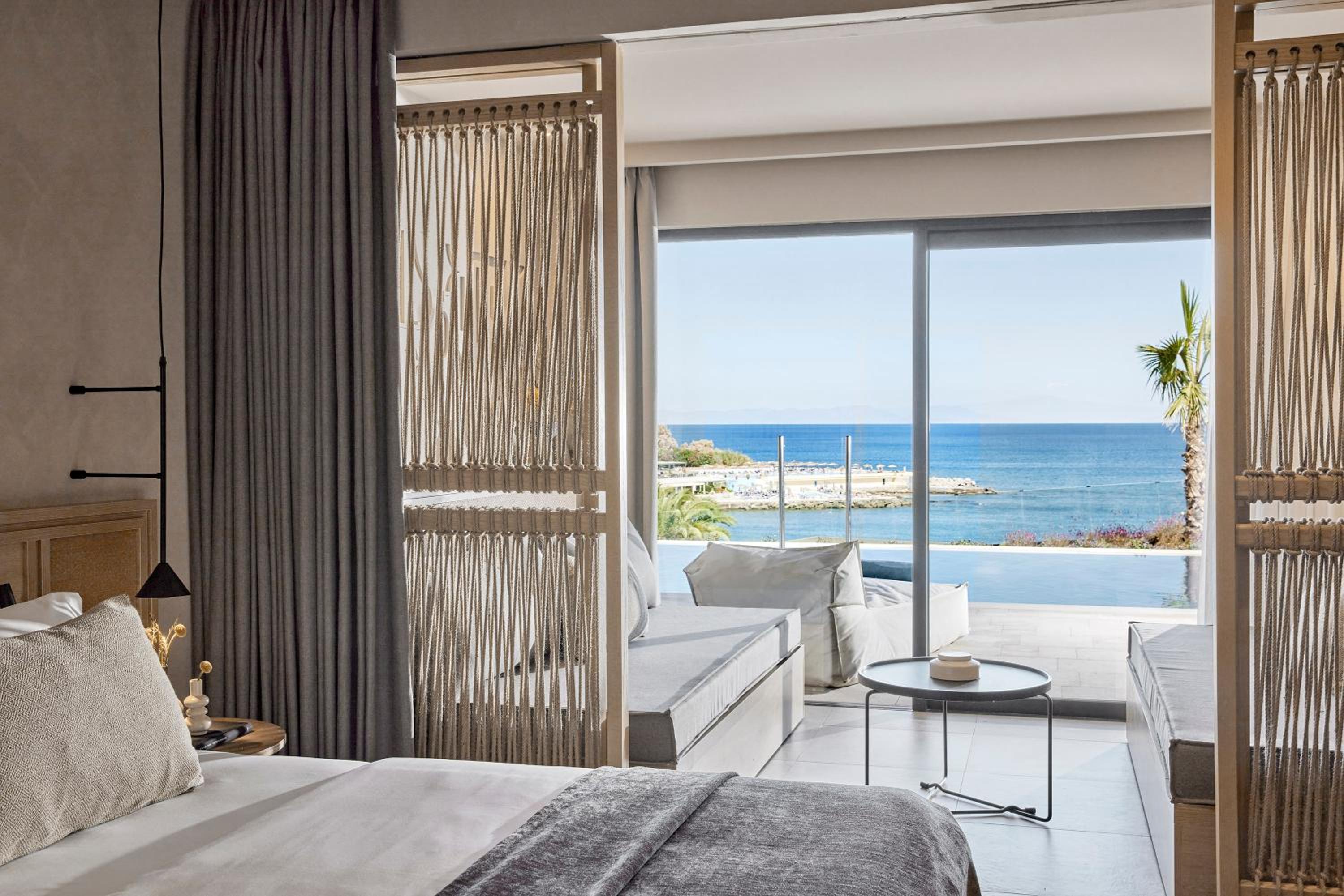 Junior suite with Sea View & Swim Up Pool - Photo 6