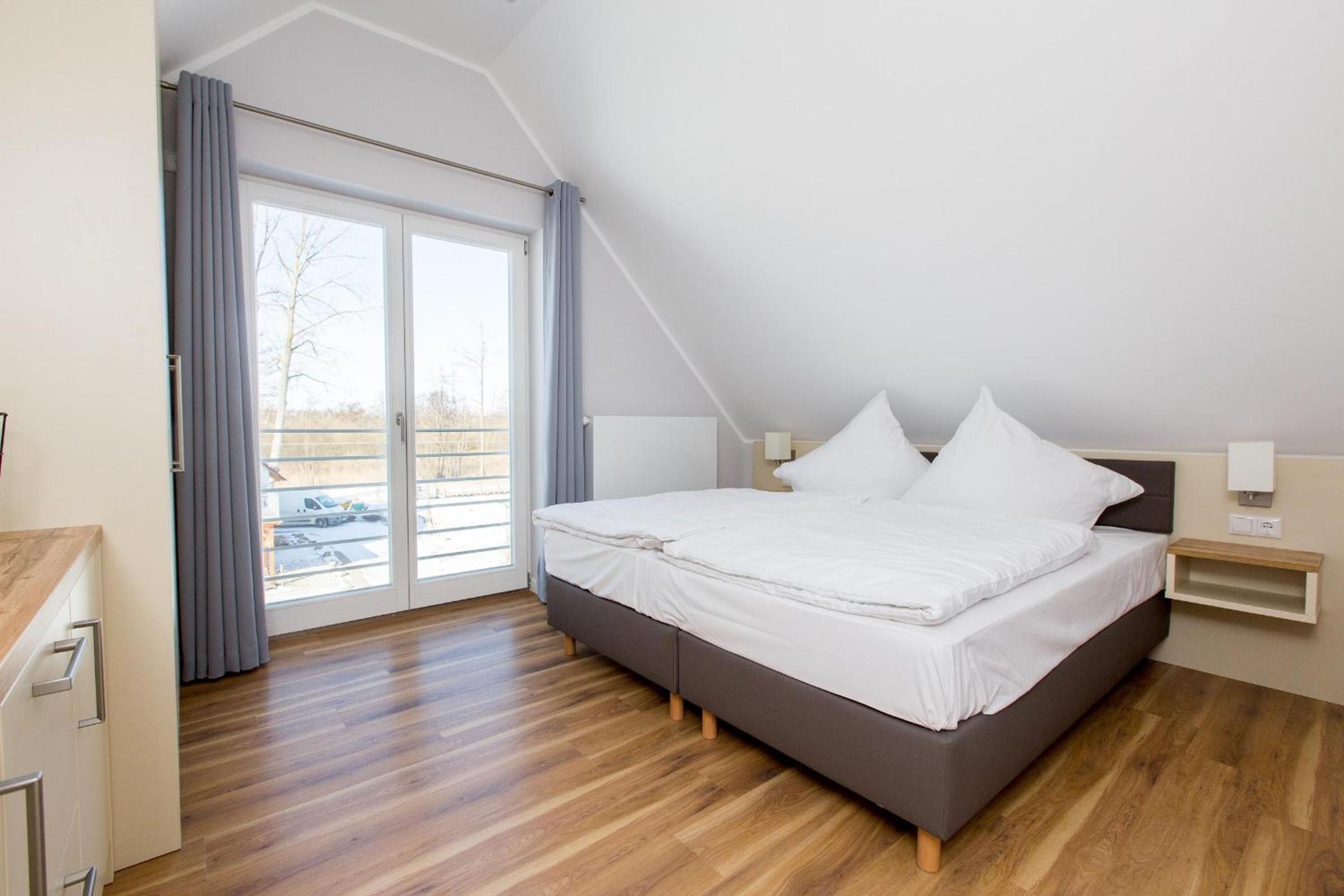 Apartment with Lake View photo 2