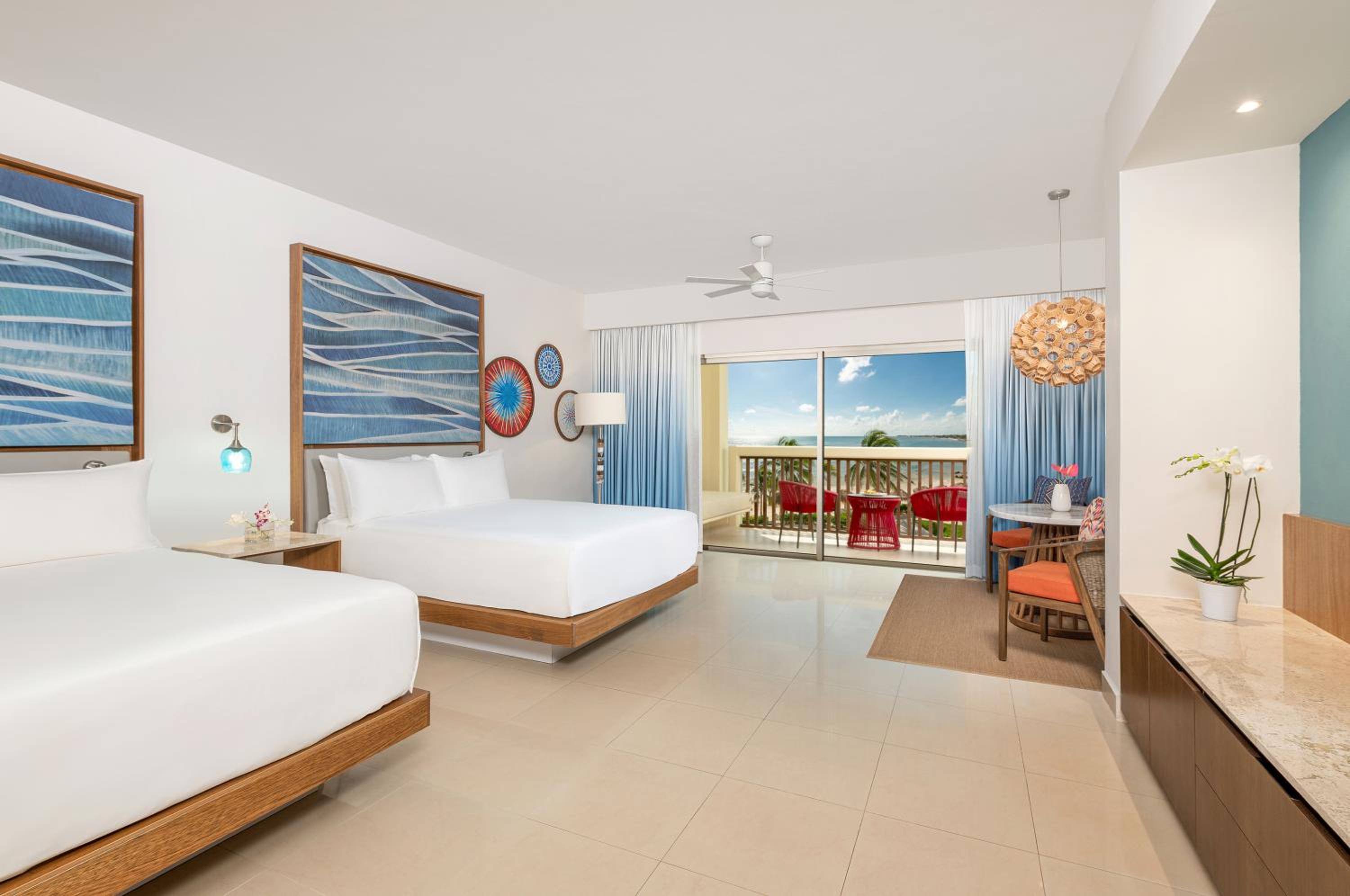 Junior Suite - Oceanfront - Photo 1