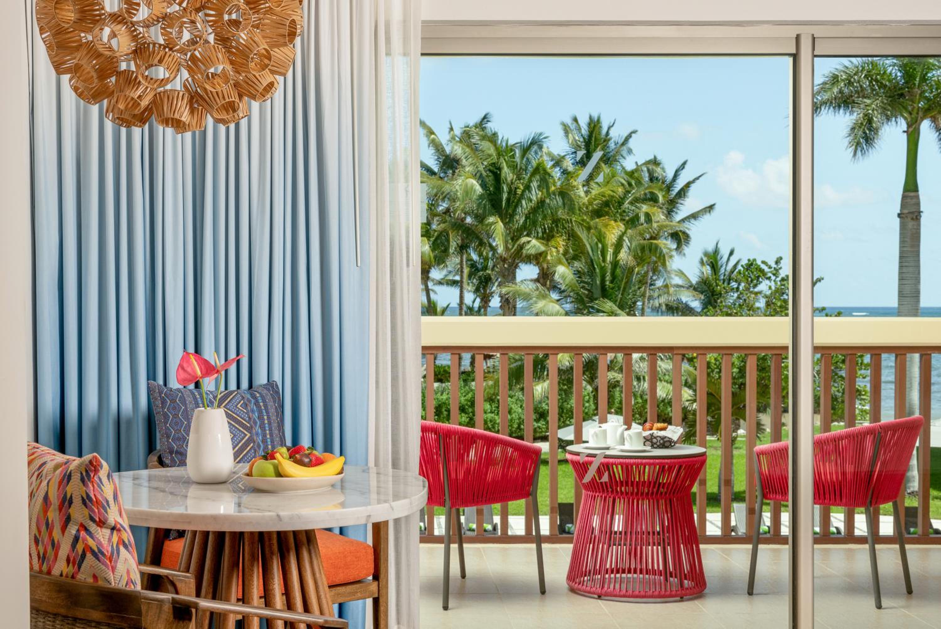 King Junior Suite with Tropical View - Photo 5