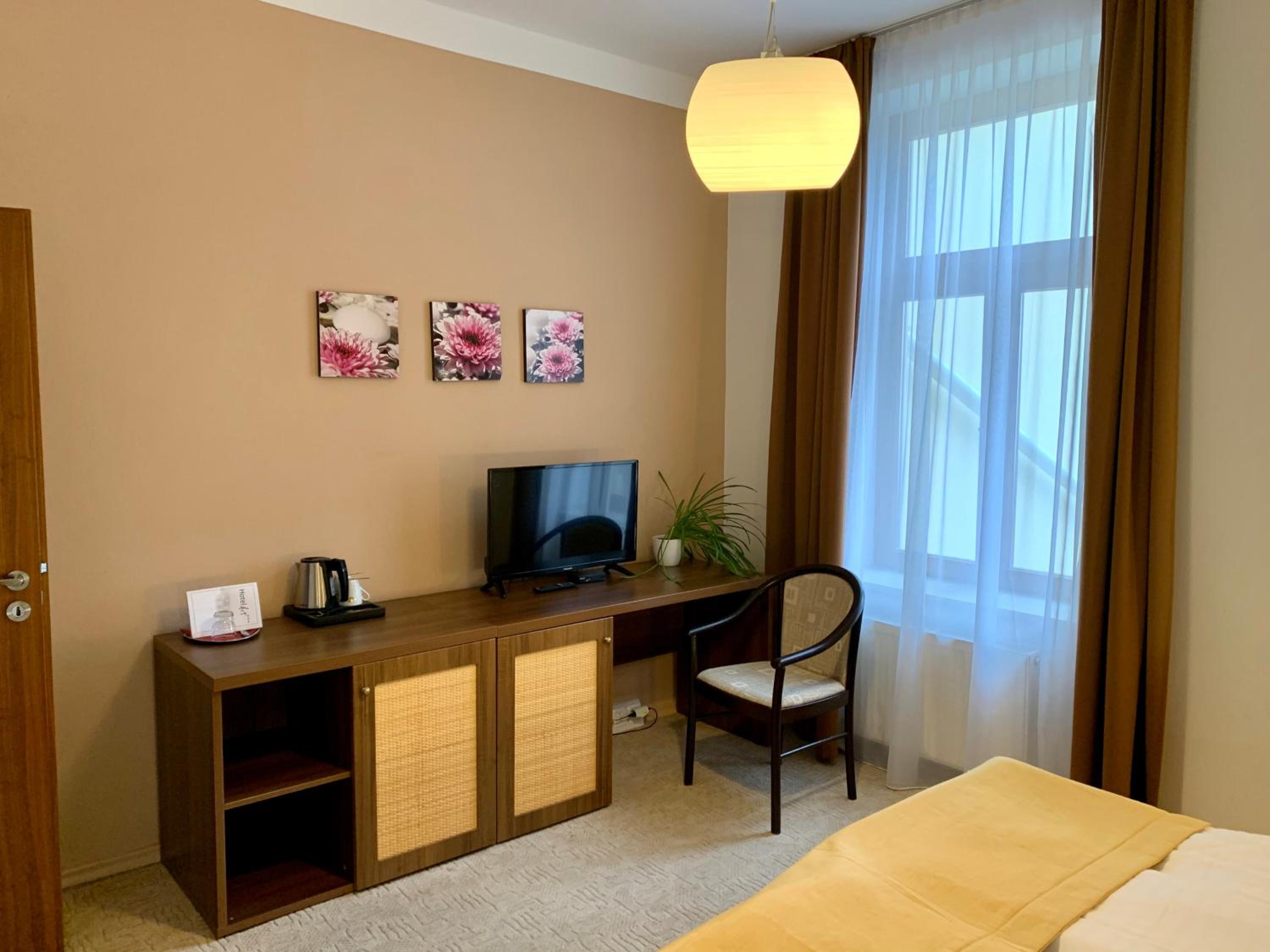 Single Room photo 2
