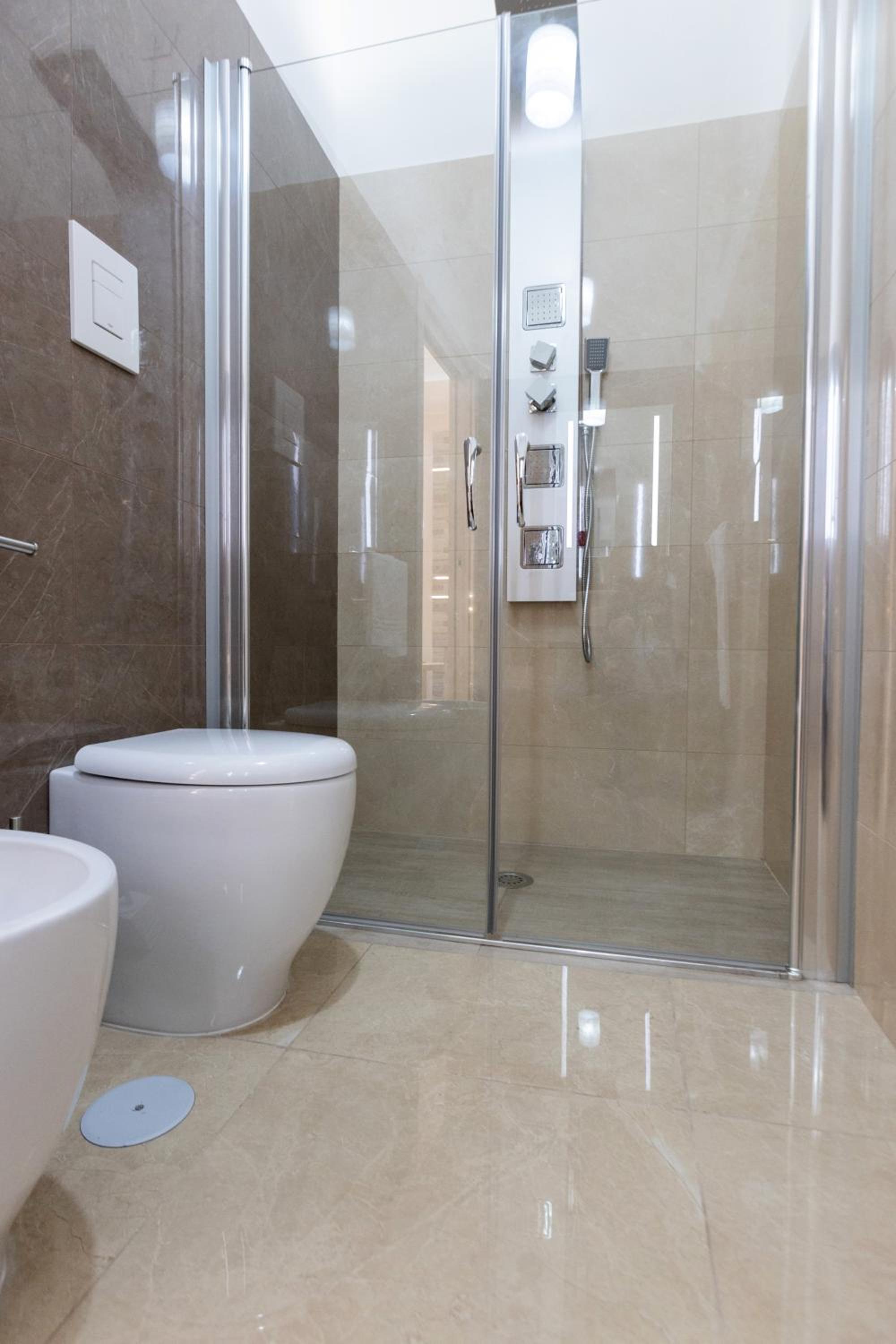 Basic Triple Room photo 3