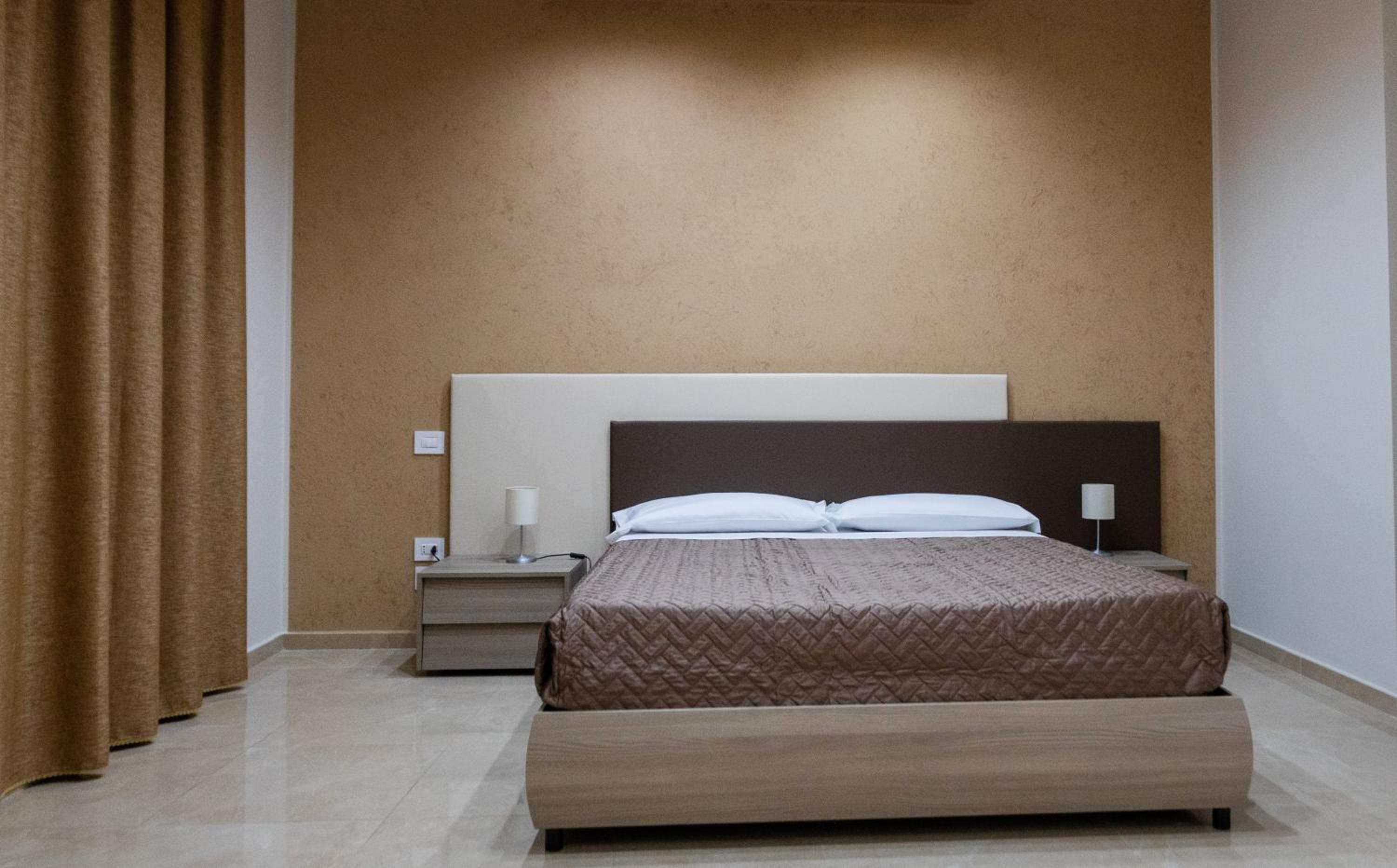 Basic Triple Room photo 2