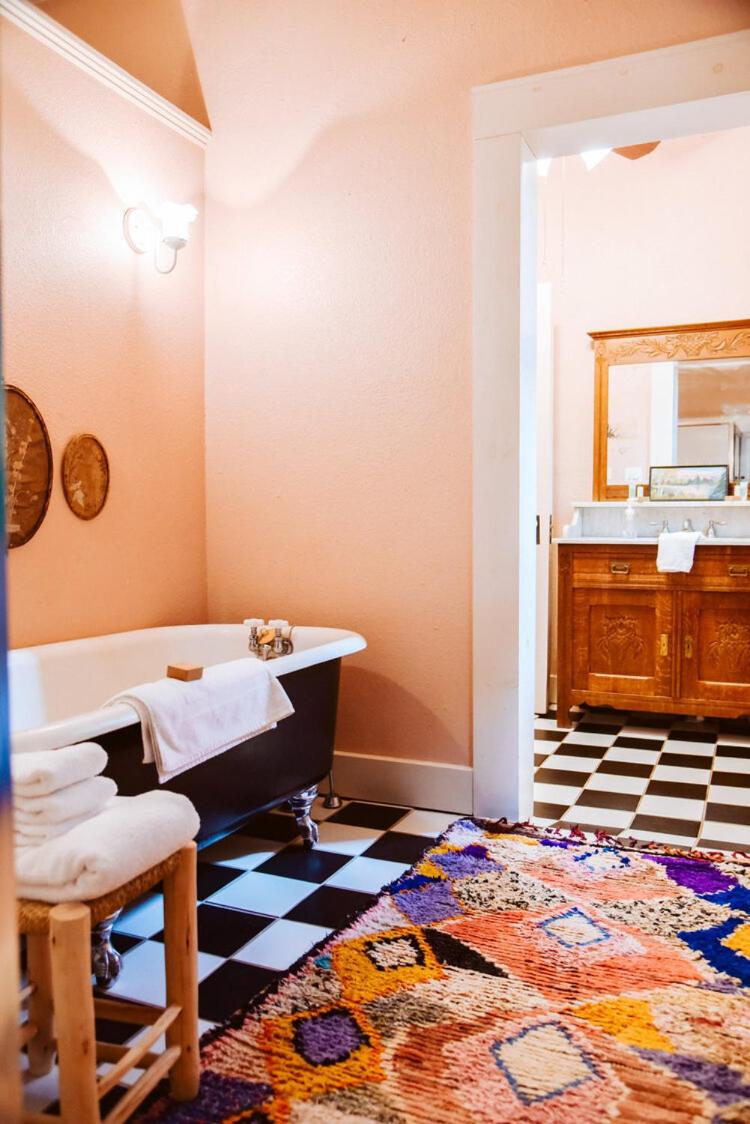 Double Room with Private Bathroom photo 2
