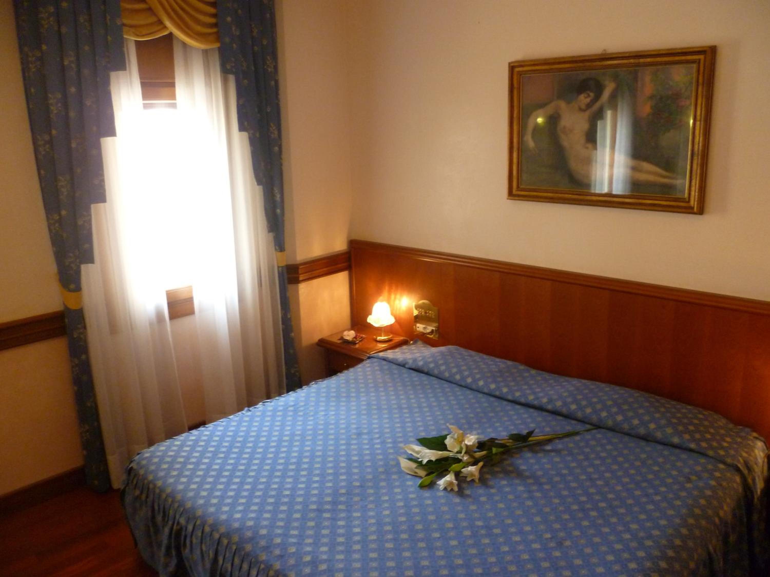 Double Room - Photo 24