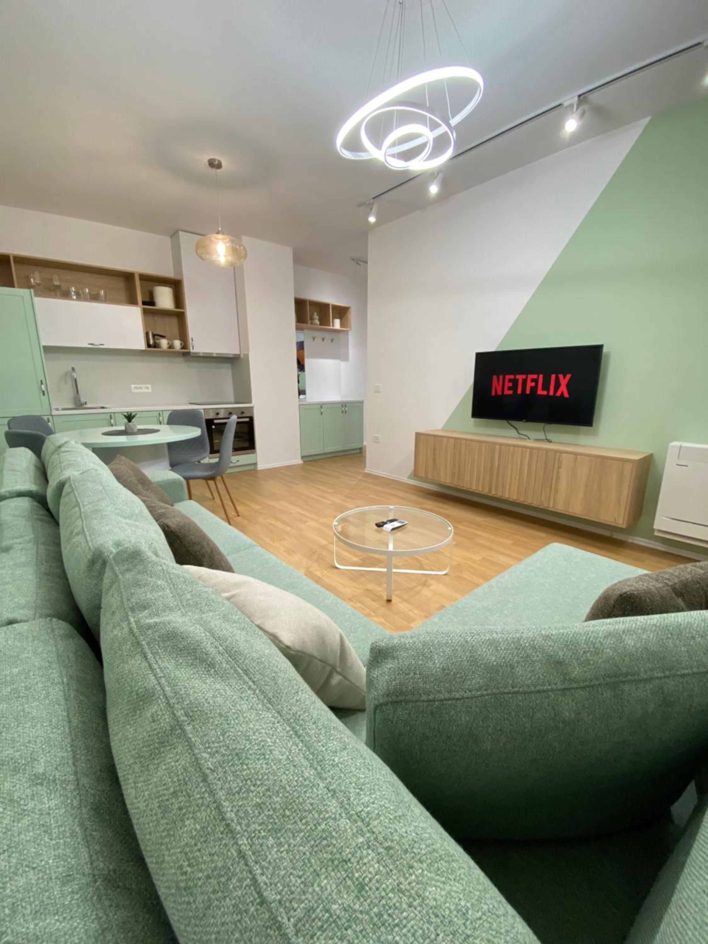 Deluxe Apartment