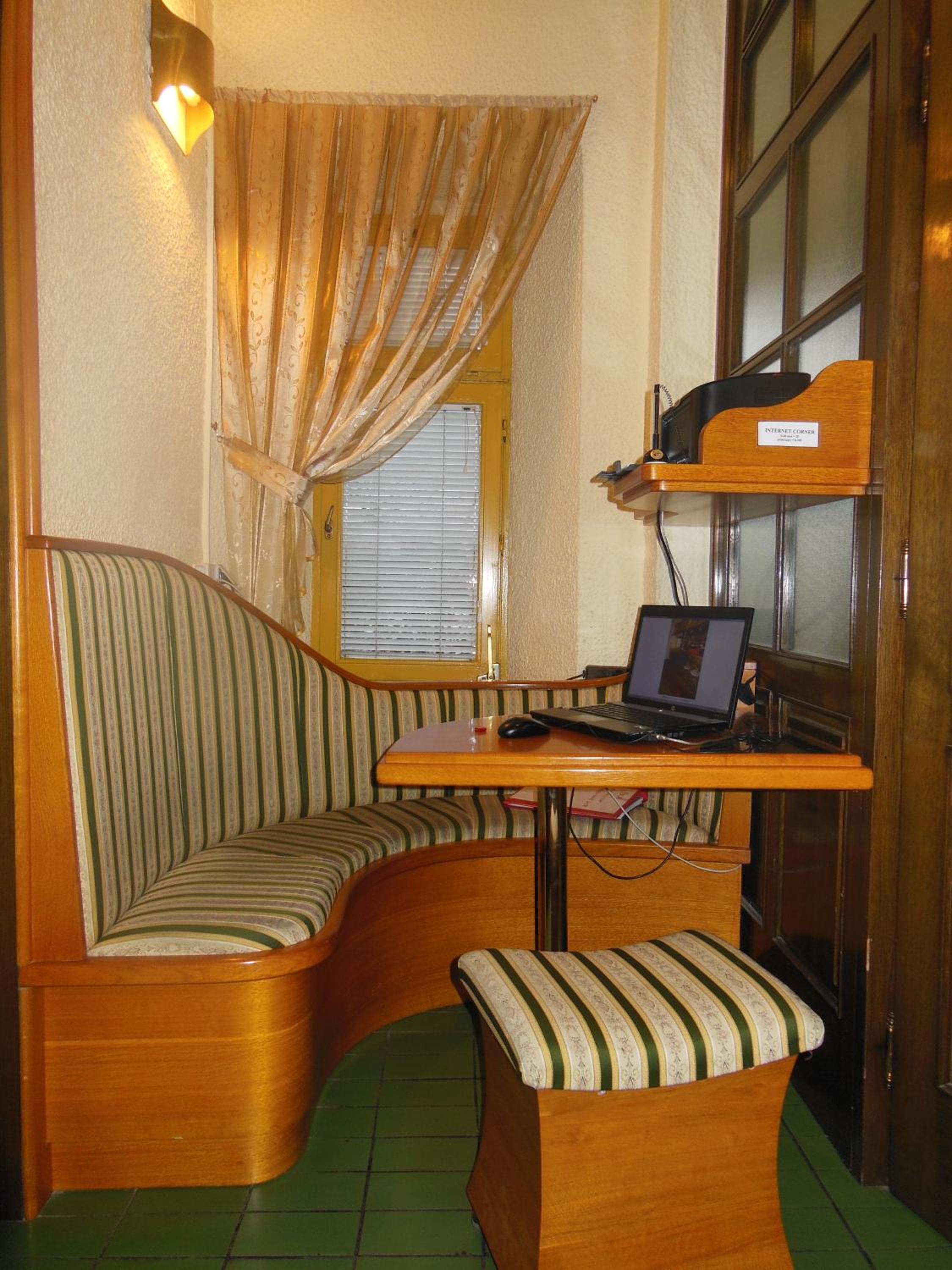 Economy Double or Twin Room - Photo 8