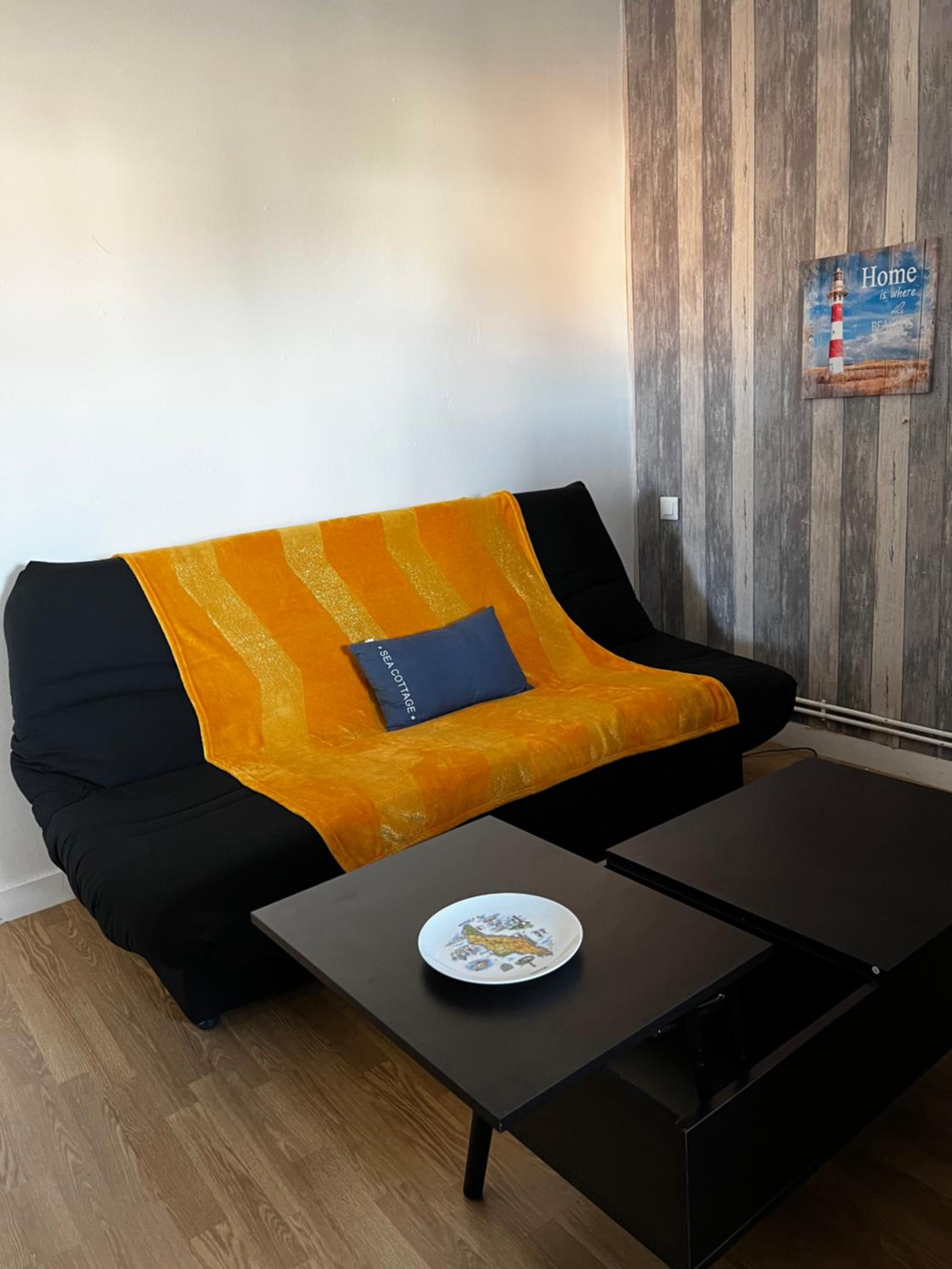 Apartment with Terrace - Photo 16