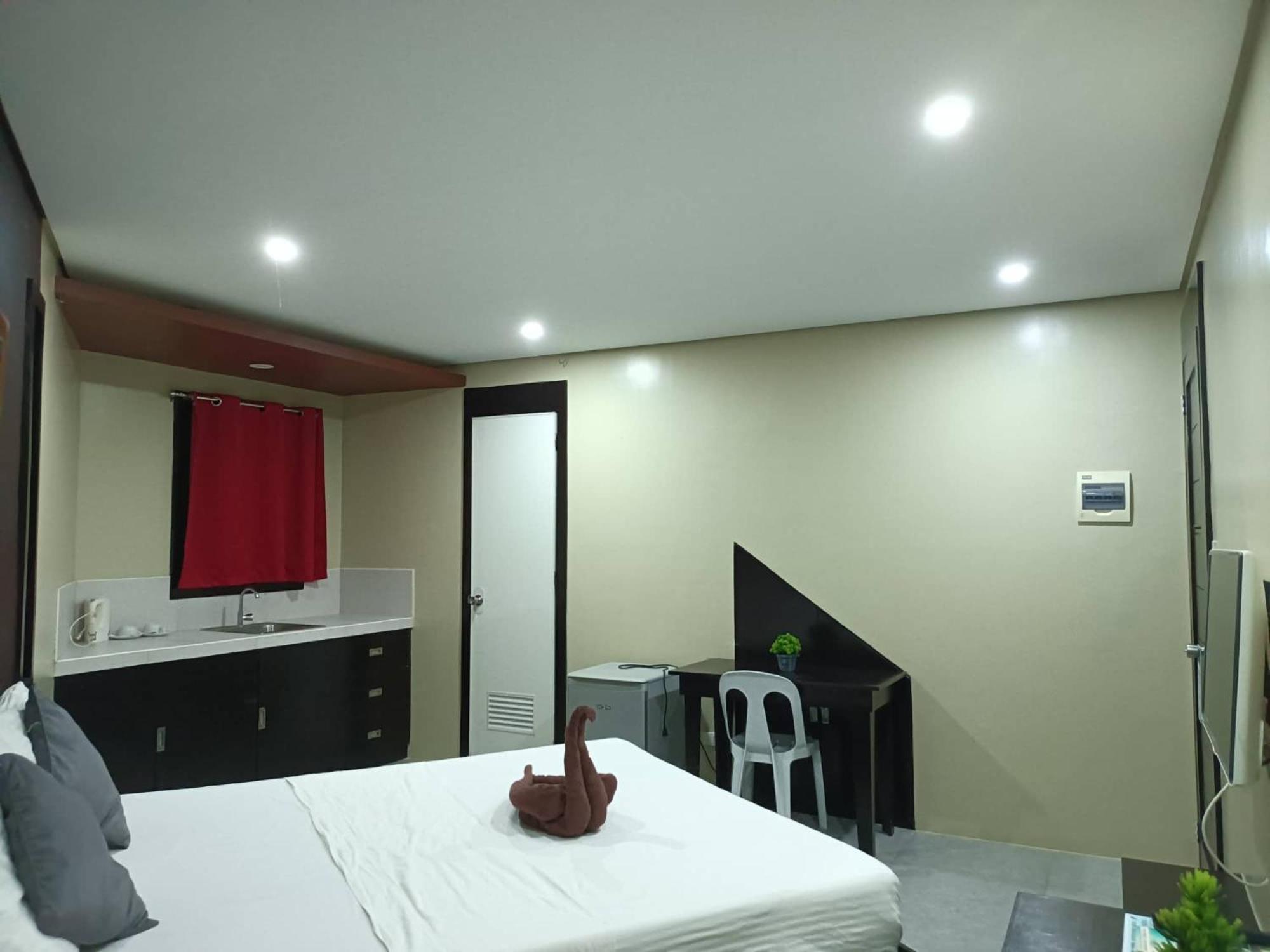 Standard Double Room - Photo 4