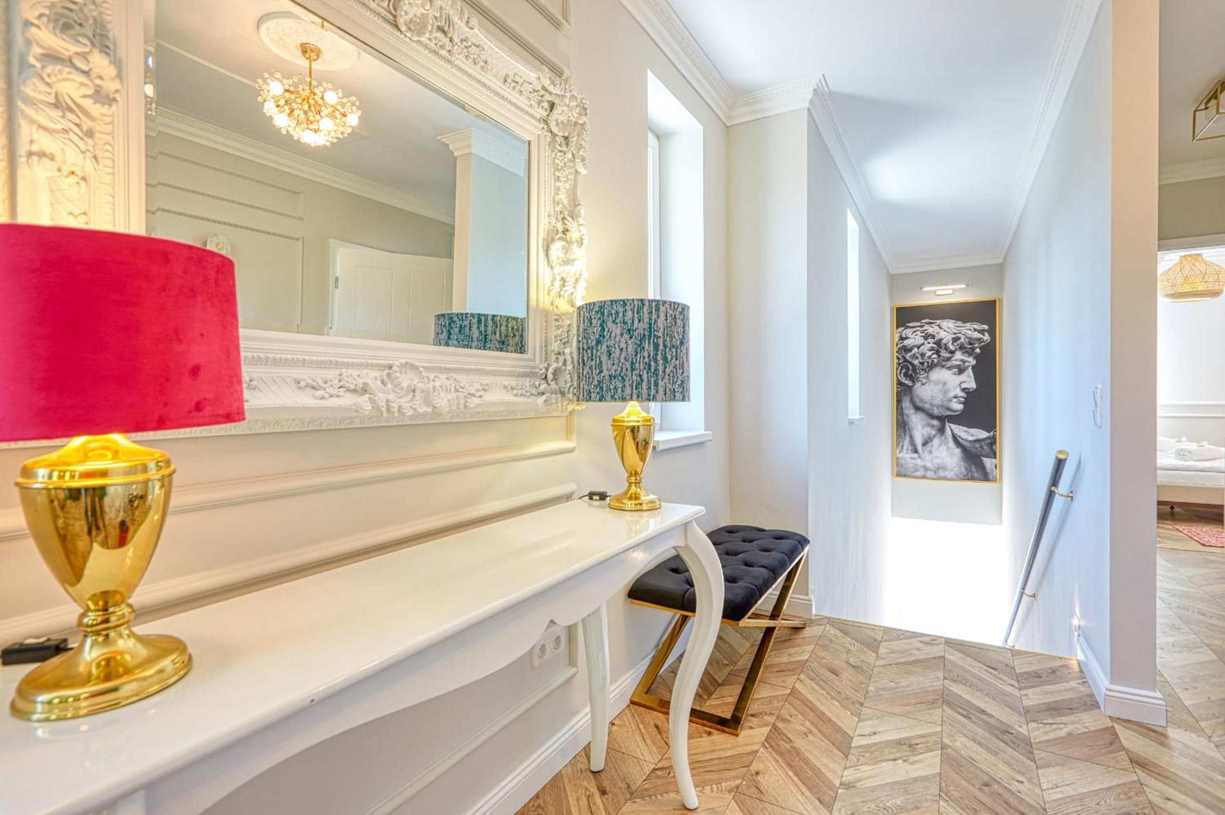 Suite with River View - Photo 20