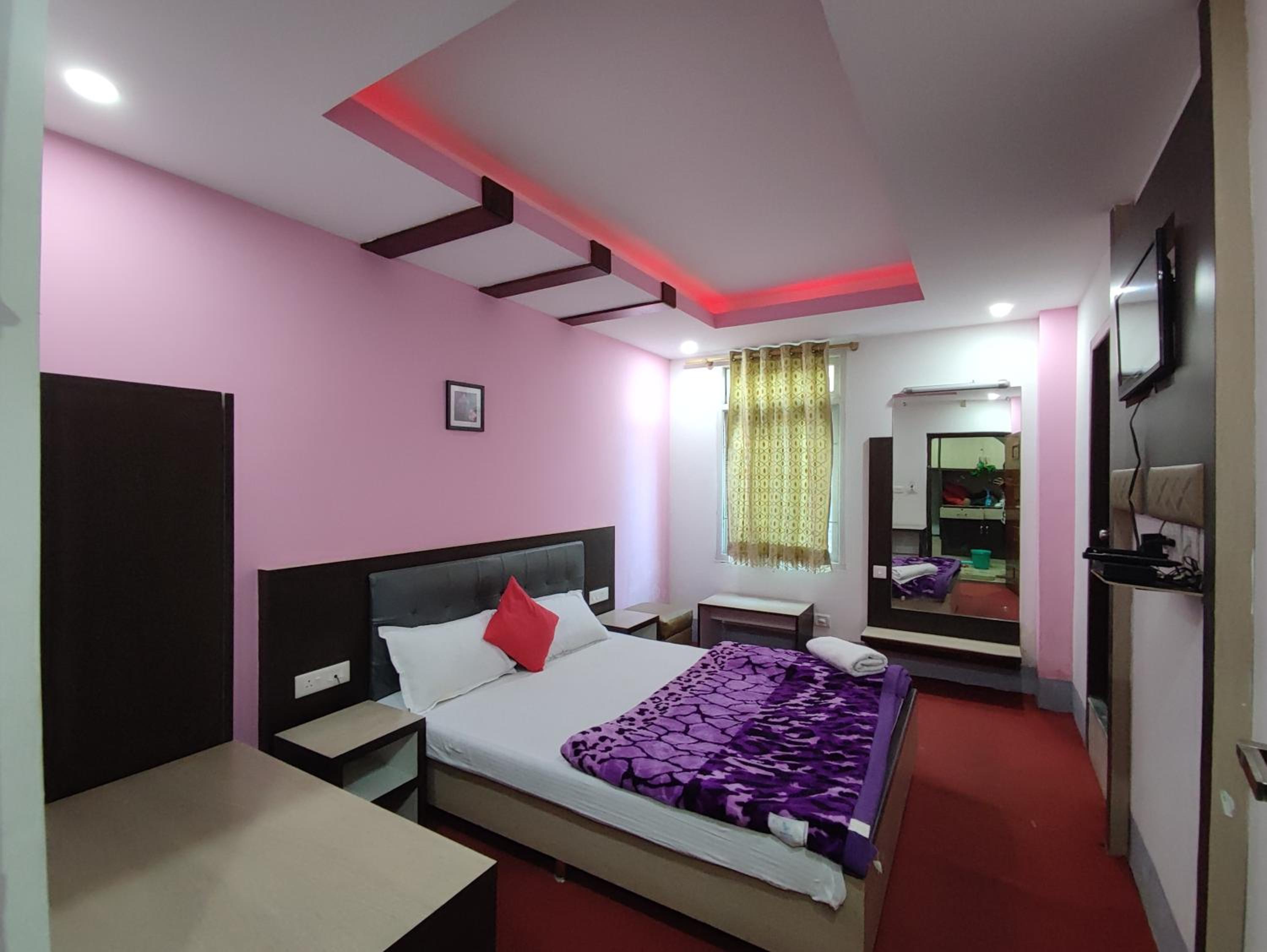 Deluxe Double or Twin Room photo 3