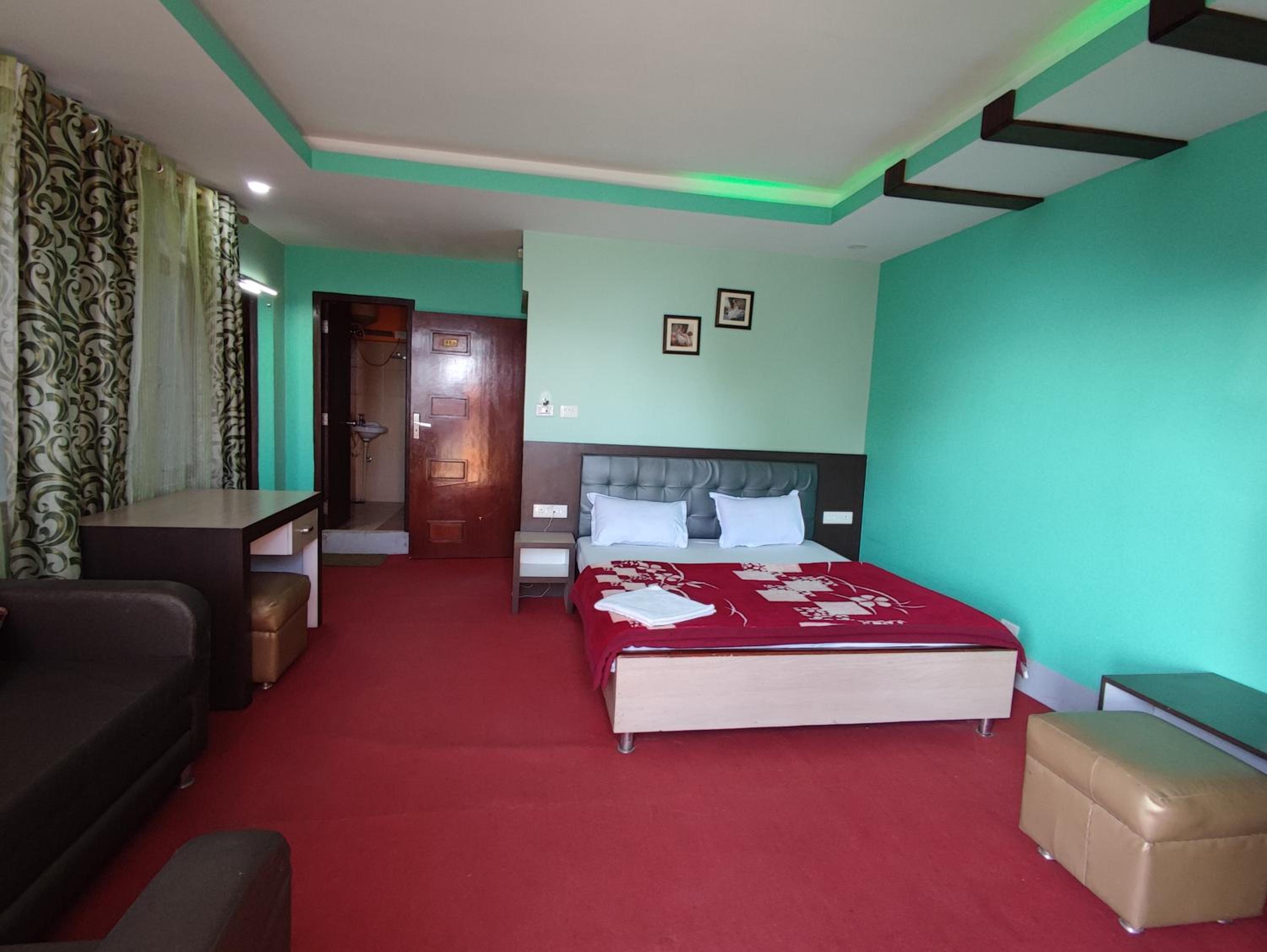 Suite with Mountain View photo 2