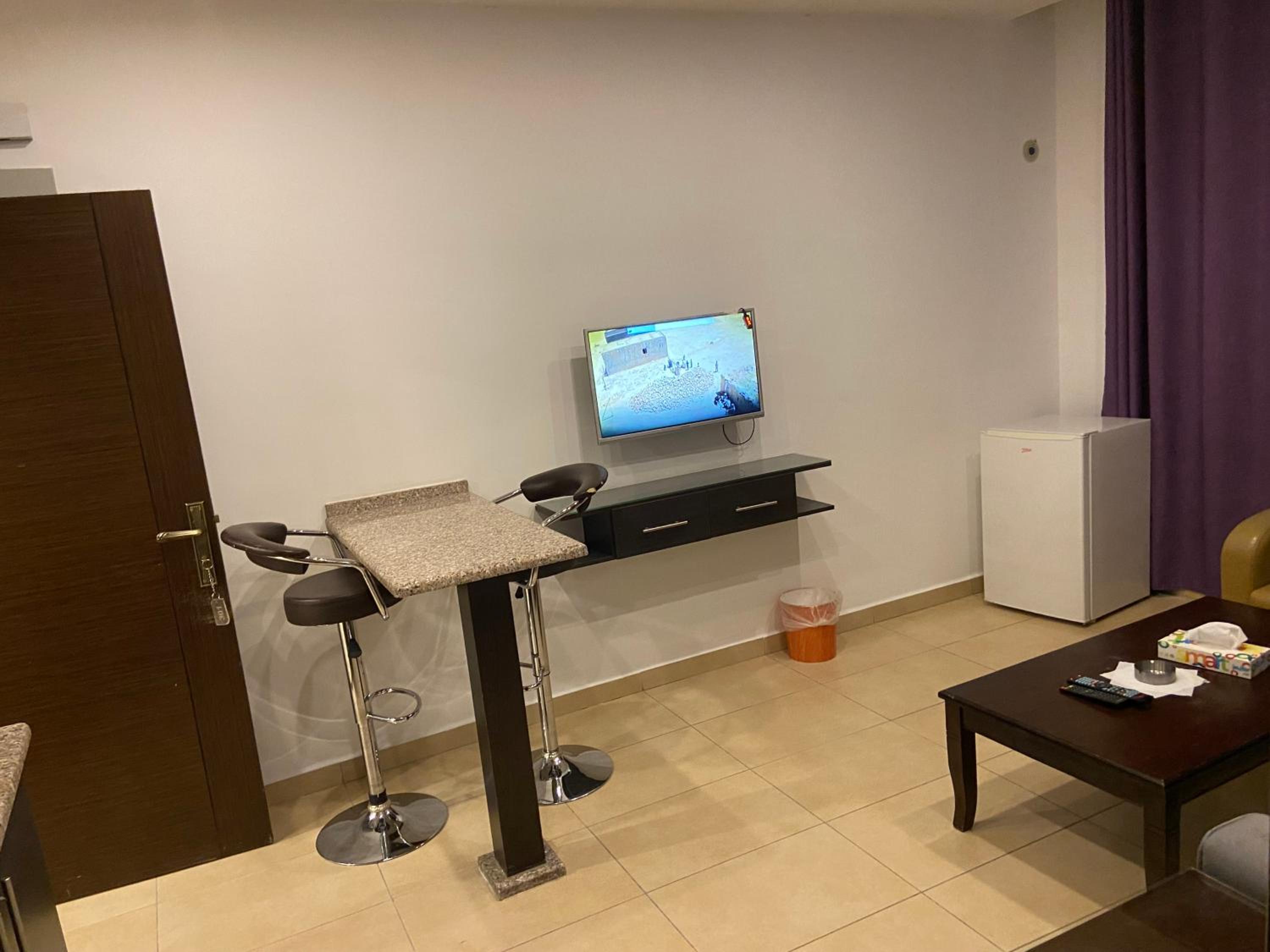 One-Bedroom Premier Apartment