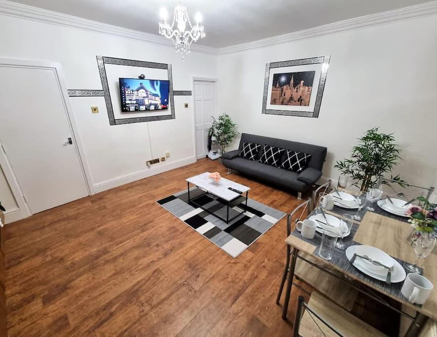 Two-Bedroom House photo 2
