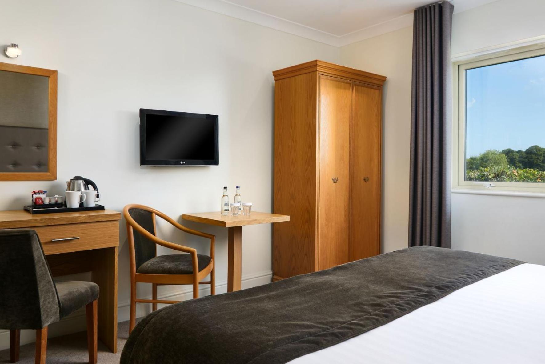Classic Double or Twin Room photo 3