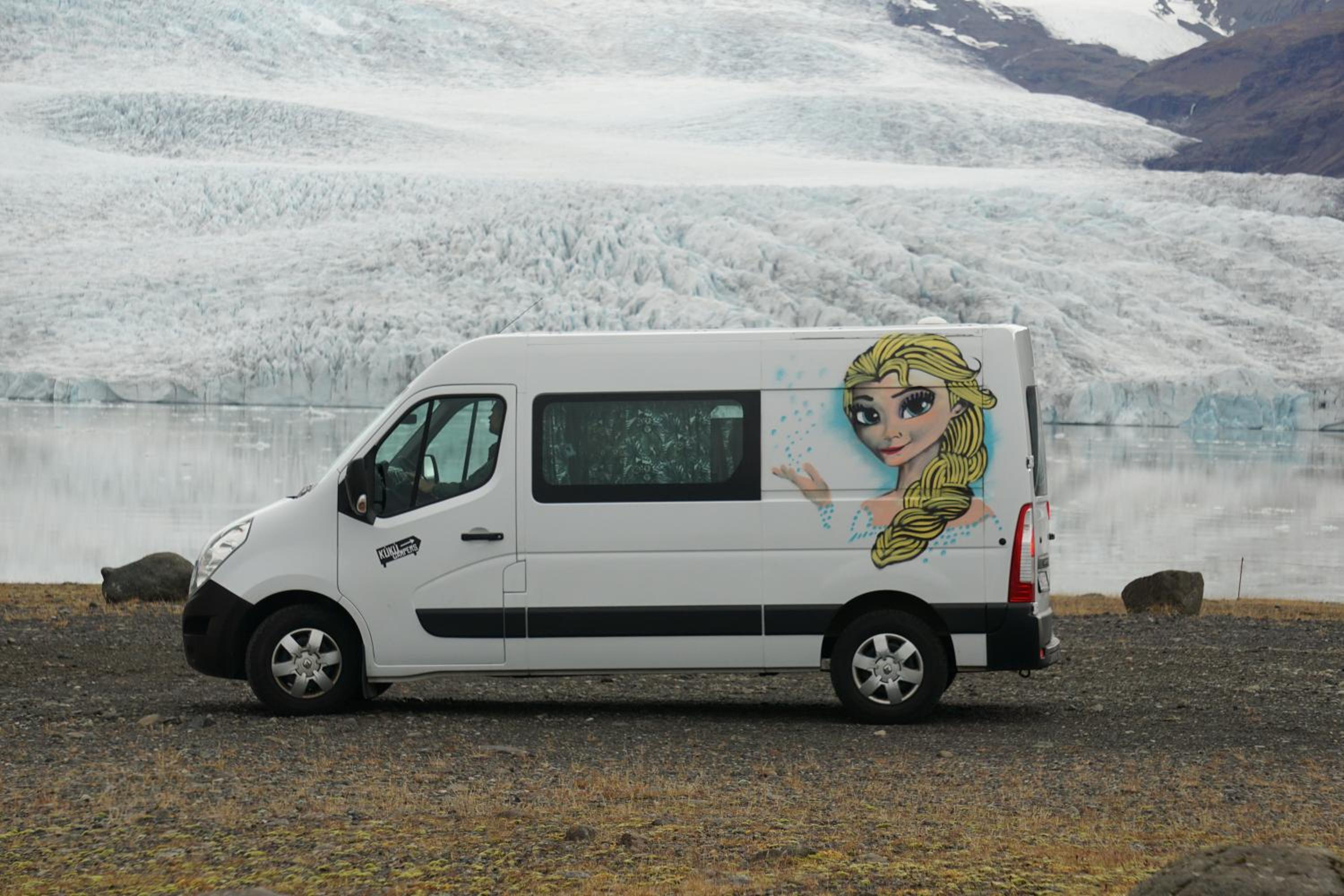 Manual Renault Master C Campervan or similar (with heater)   photo 3