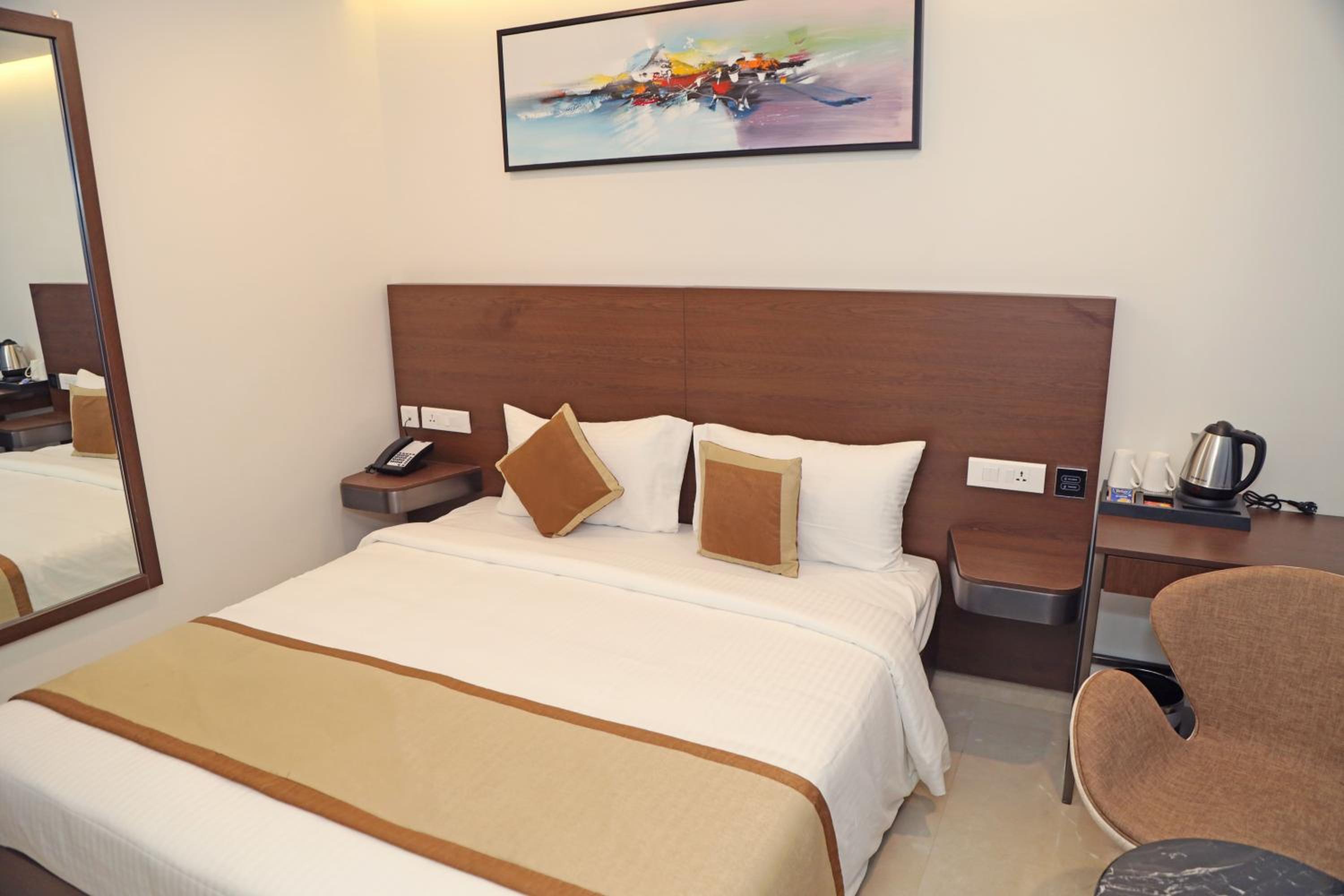 Deluxe Room - Photo 1