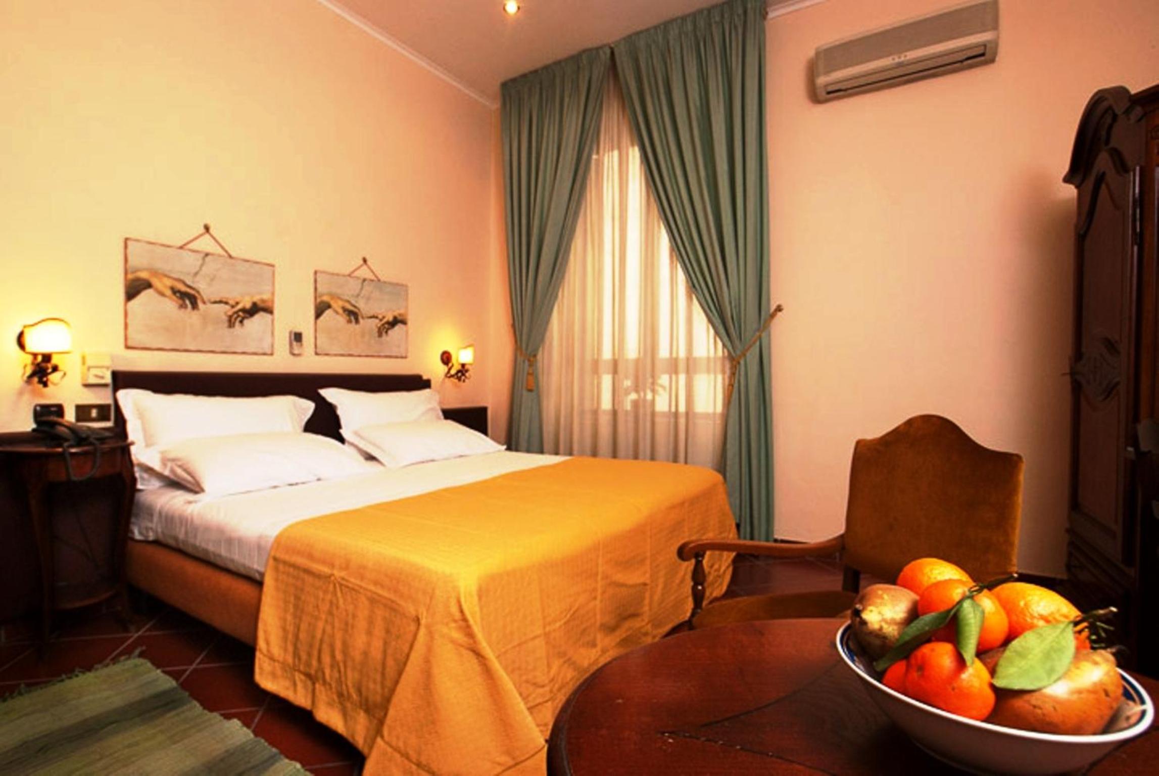 Double or Twin Room - Photo 6