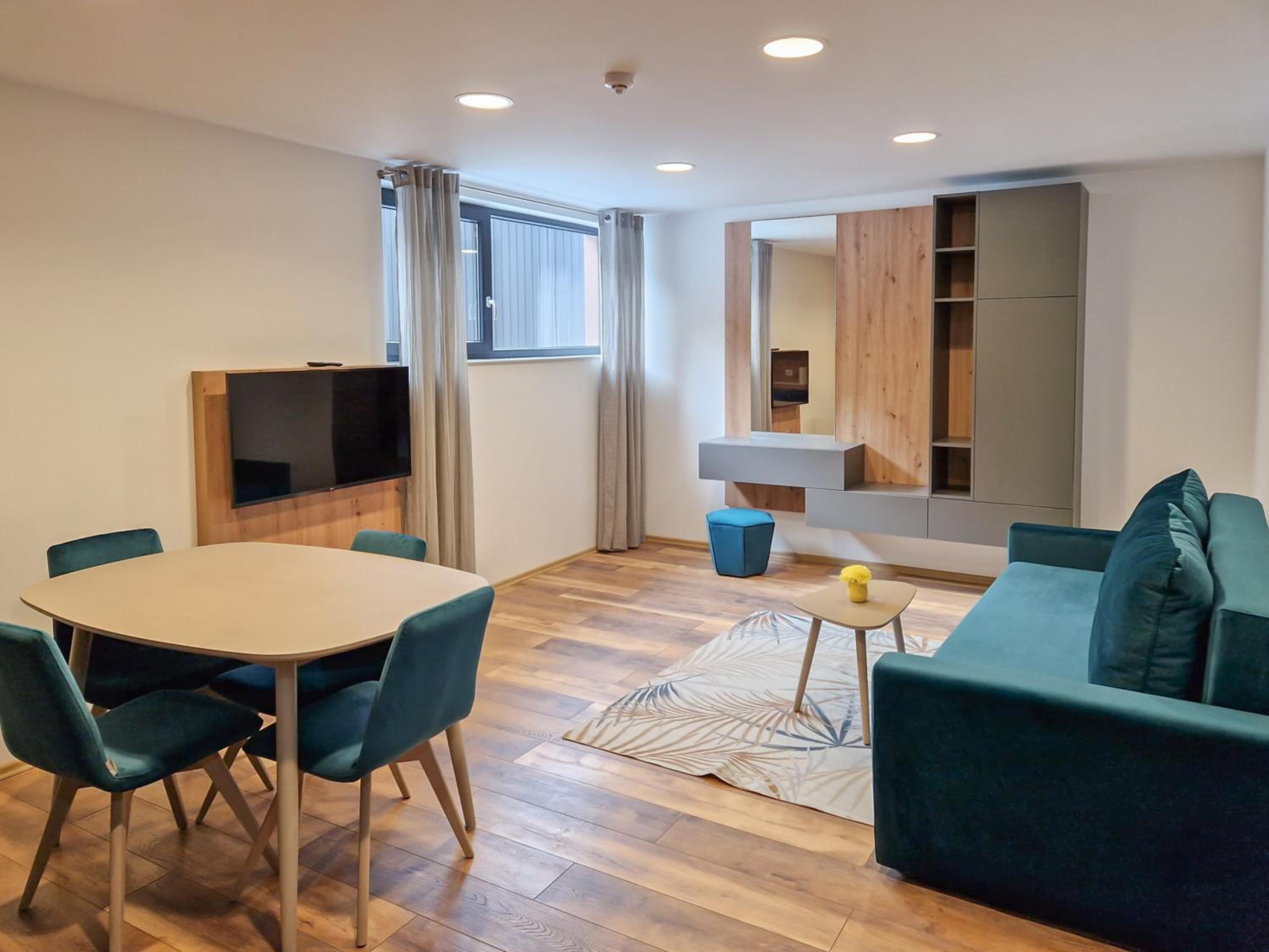 Apartment - Ground Floor - Photo 1