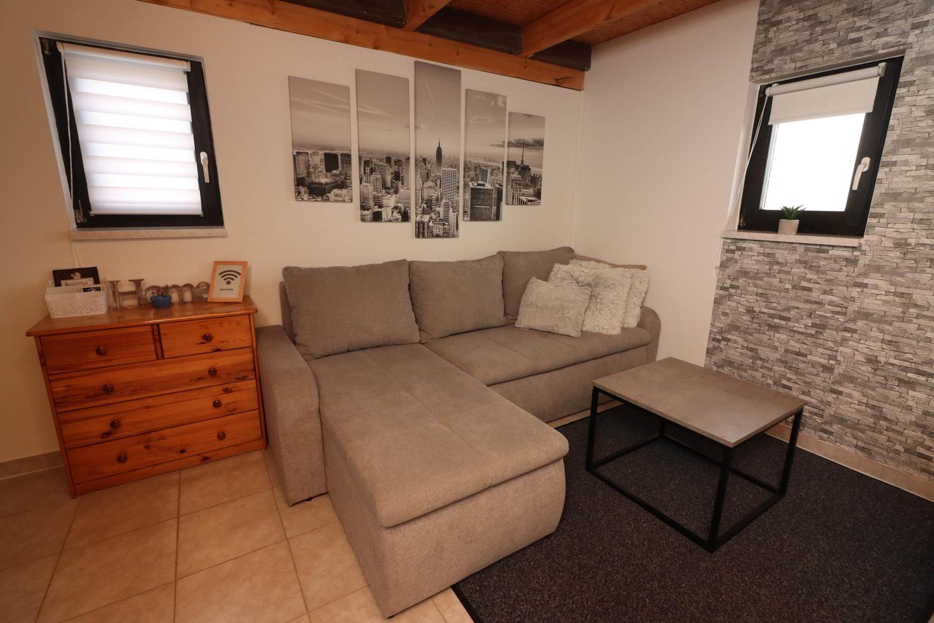 One-Bedroom House - Photo 15