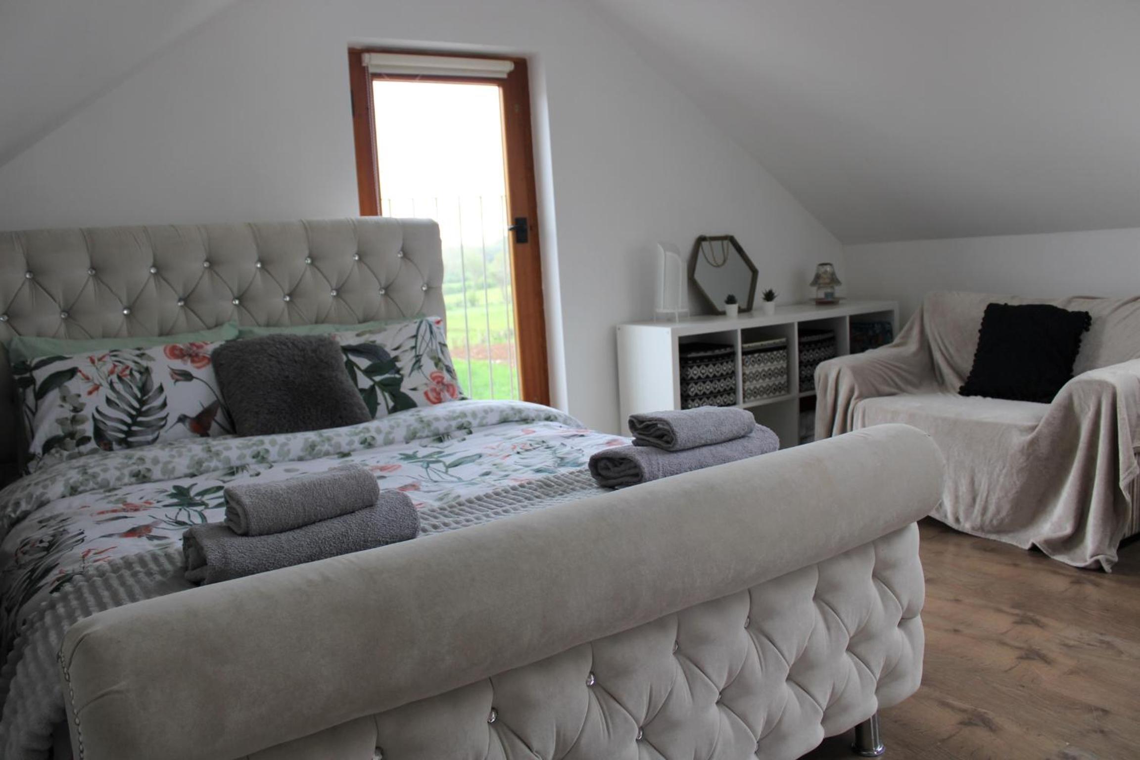 One-Bedroom Apartment - Photo 10