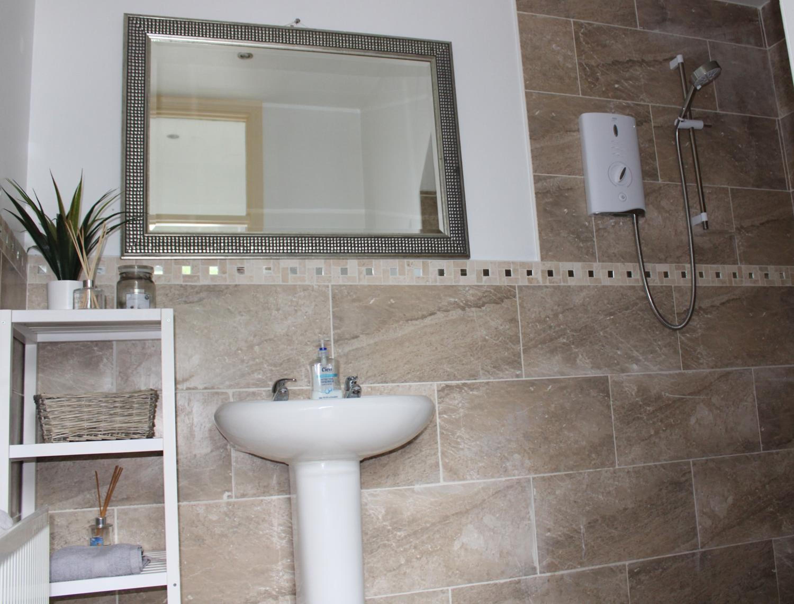 One-Bedroom Apartment - Photo 13