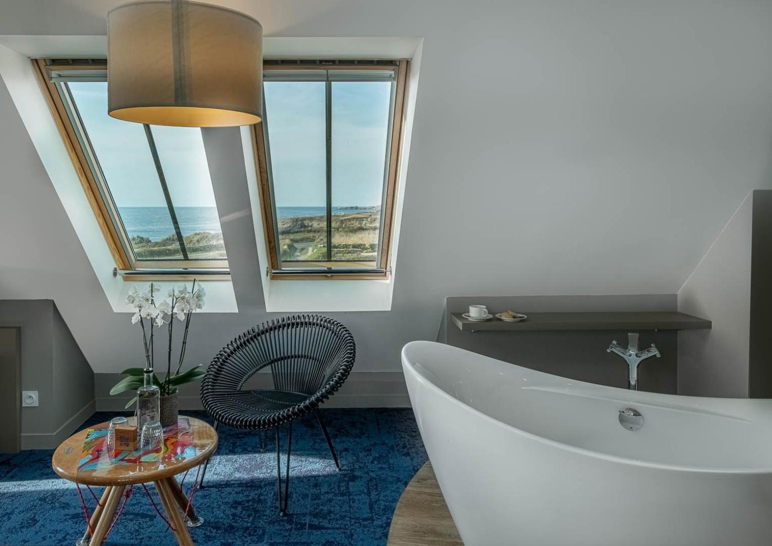 Deluxe Double Room with Sea Side photo 2