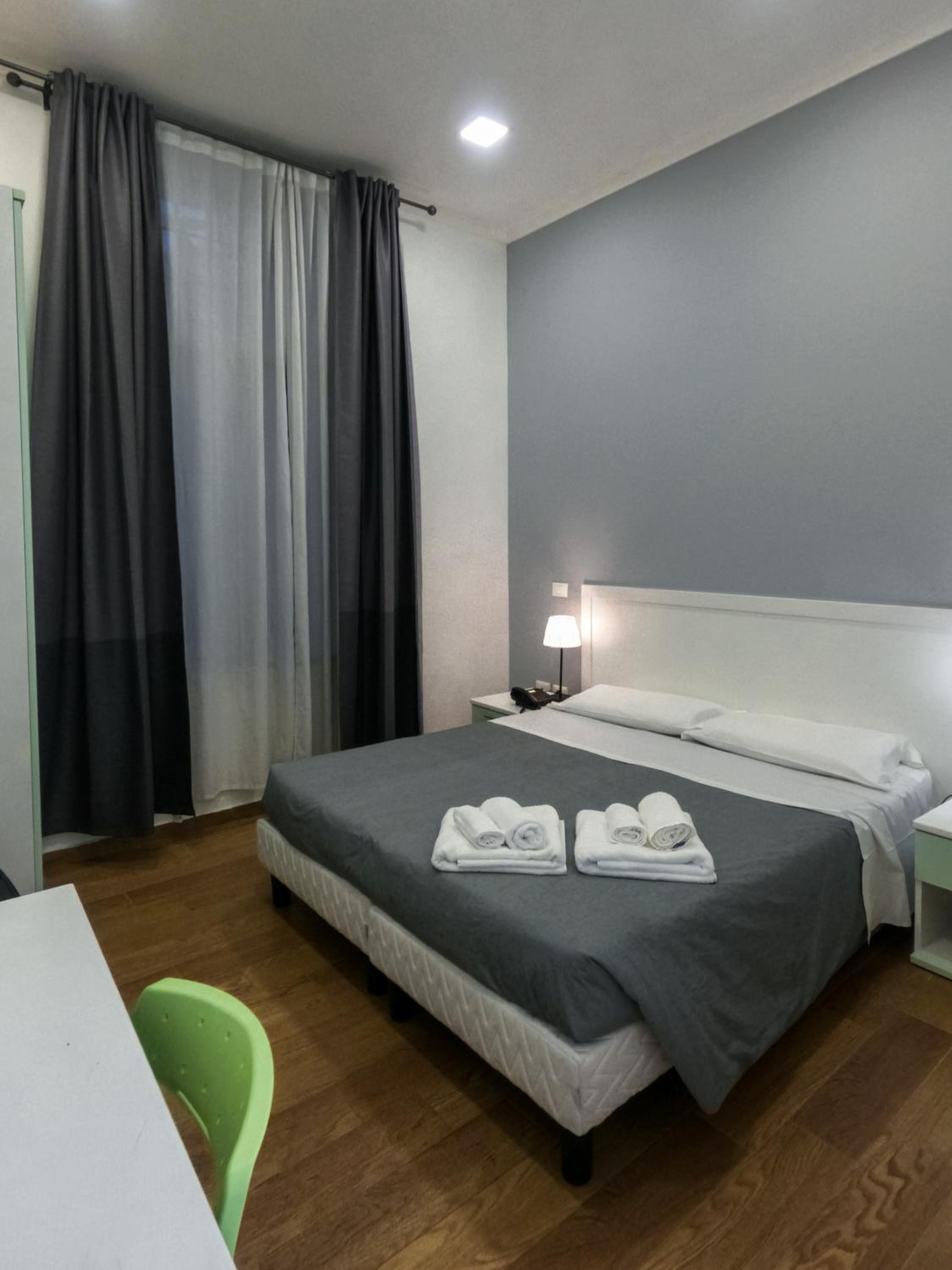 Double Room with Private Bathroom photo 3