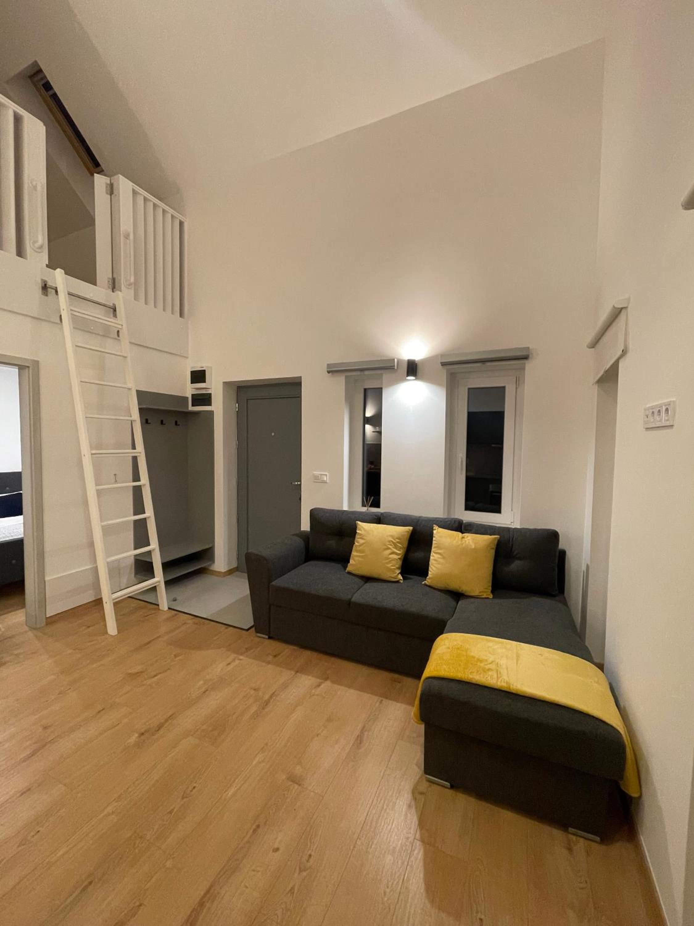 Duplex Apartment - Photo 1