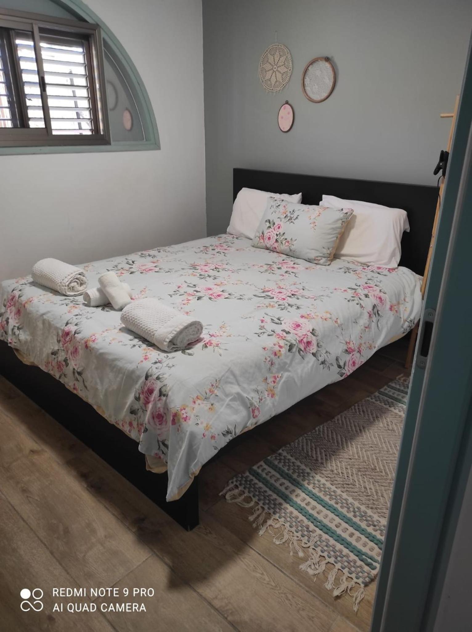 One-Bedroom Standard Apartment - Photo 6