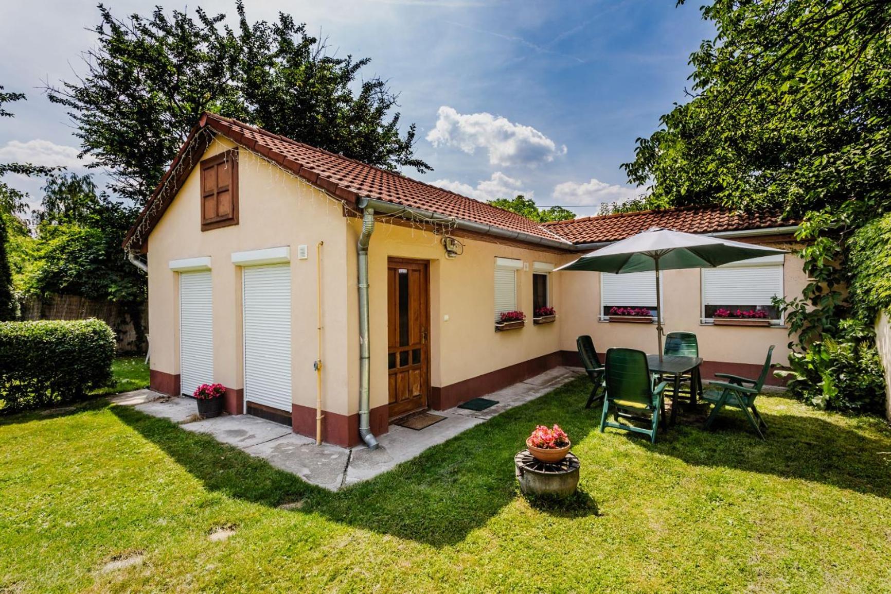 One-Bedroom Villa with Garden View photo 2