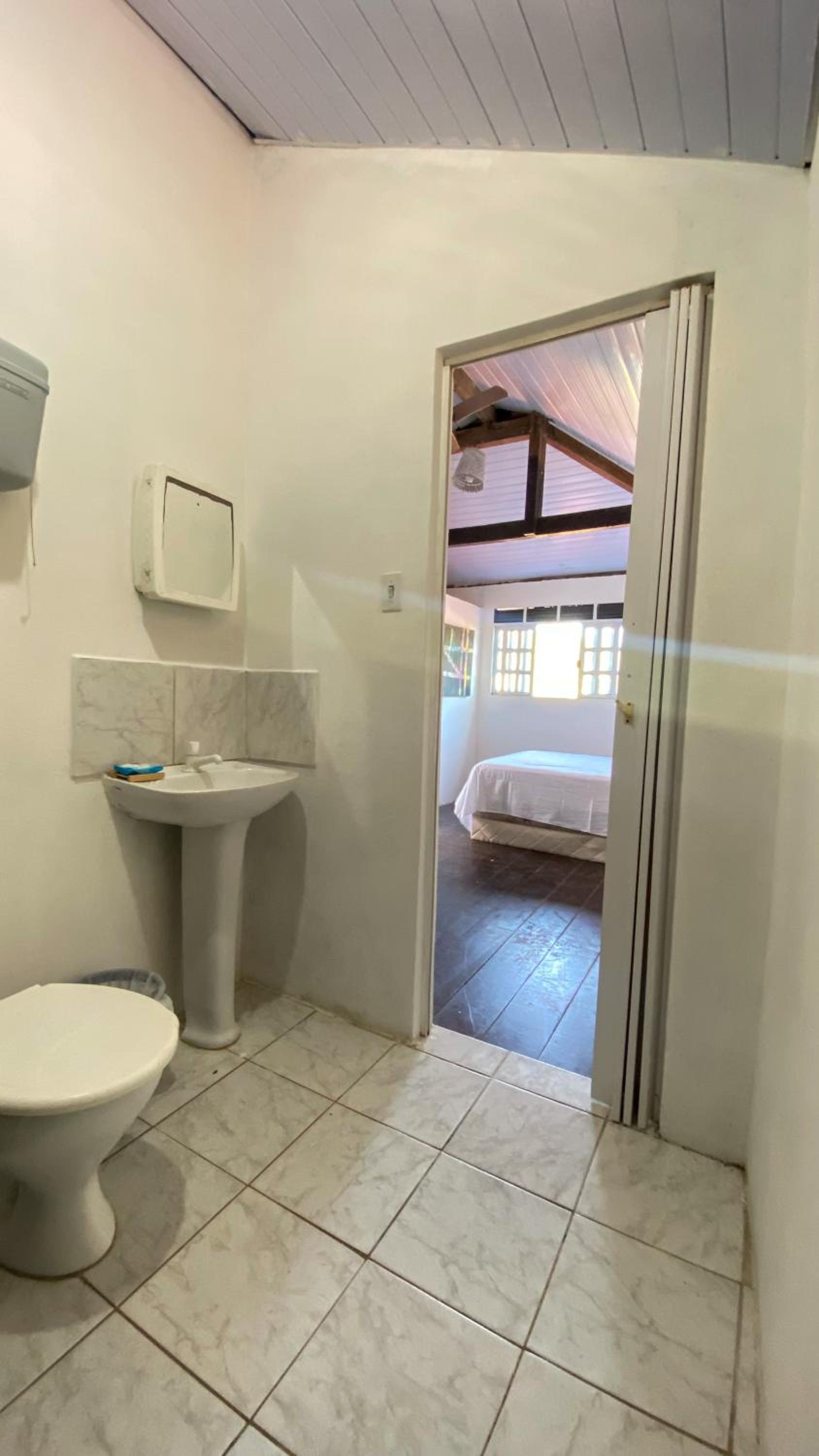 Triple Room with Private Bathroom - Photo 8