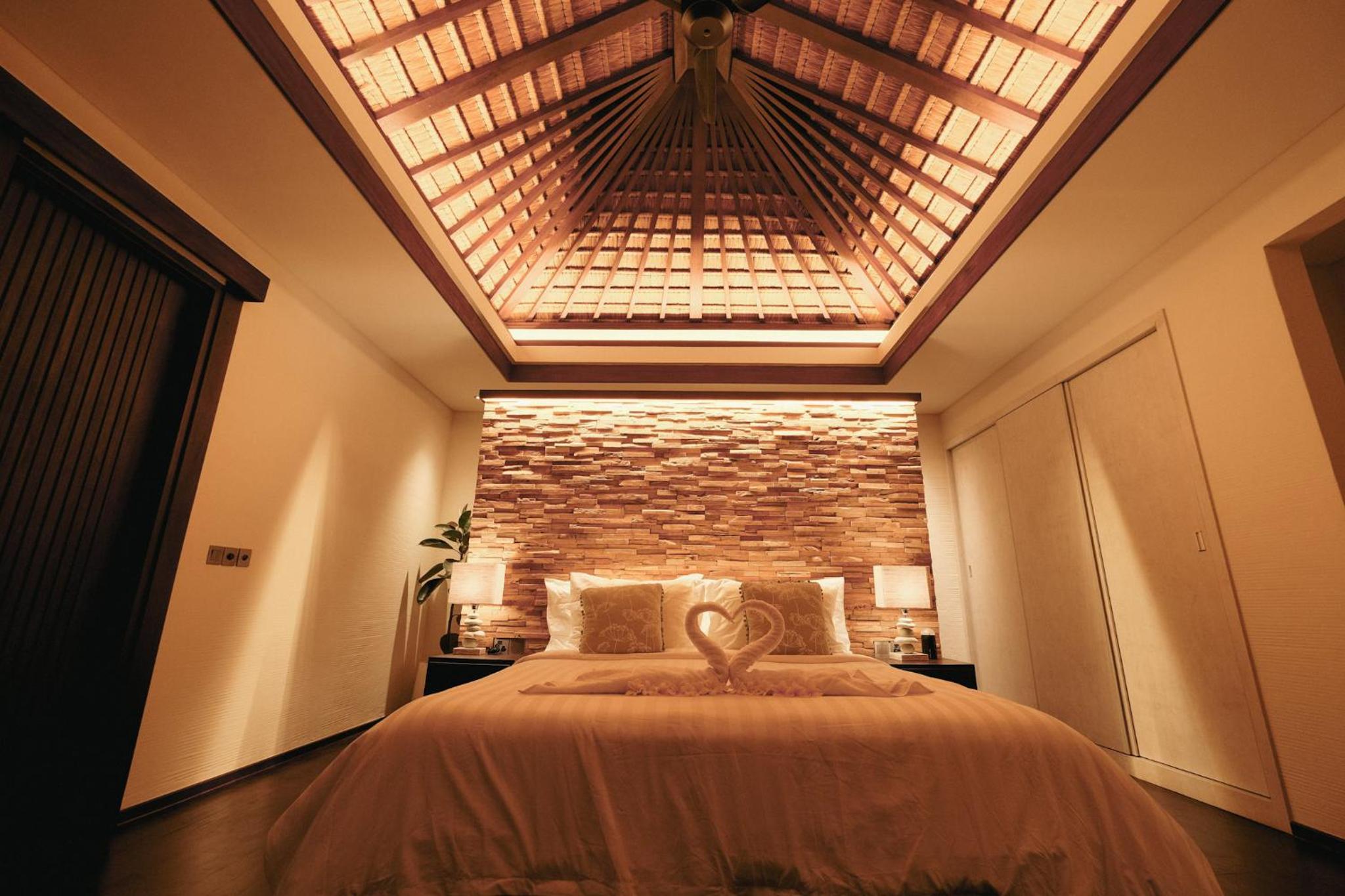 Two-Bedroom Villa - Photo 27