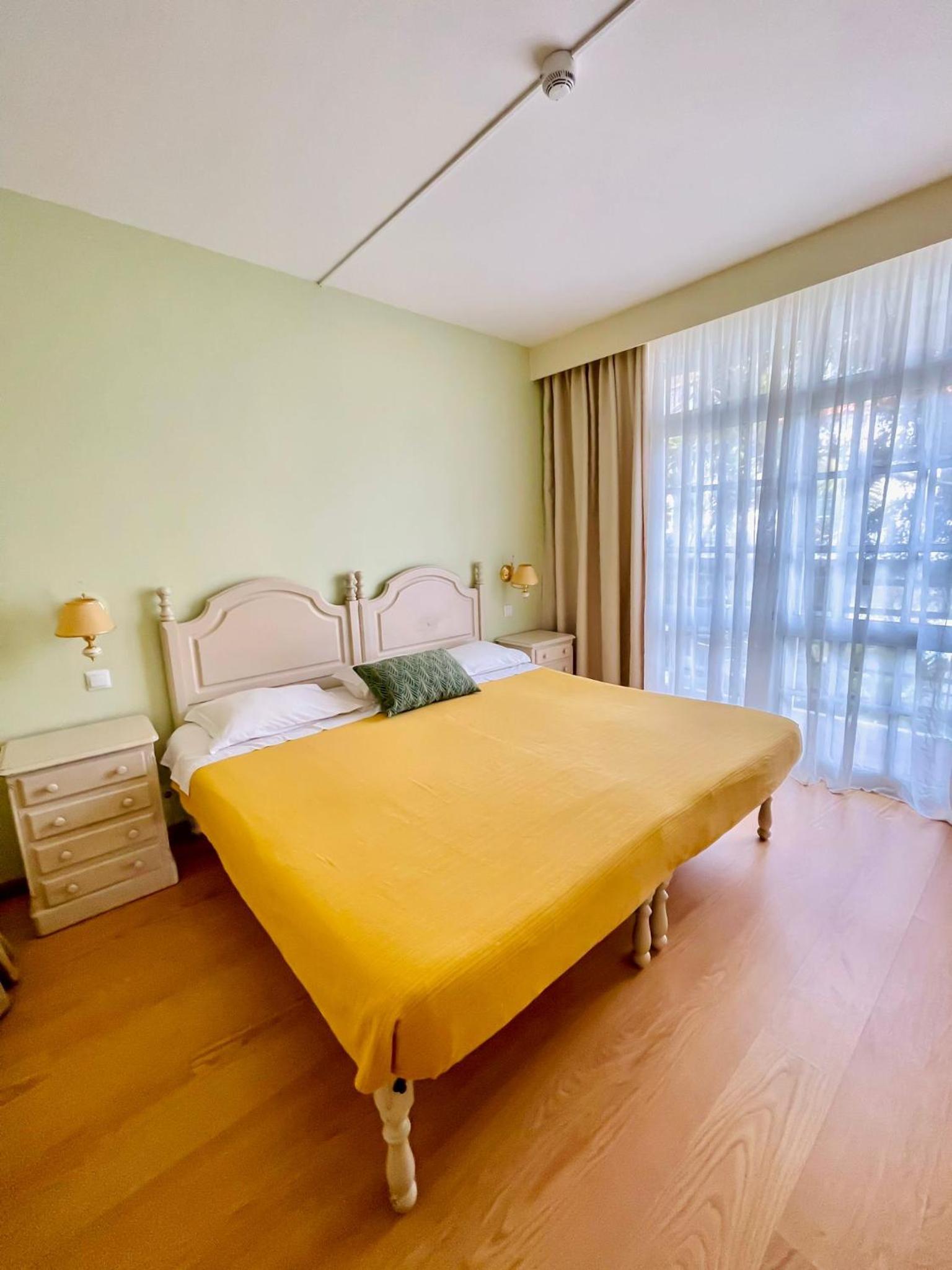 Double or Twin Room with Garden View photo 2