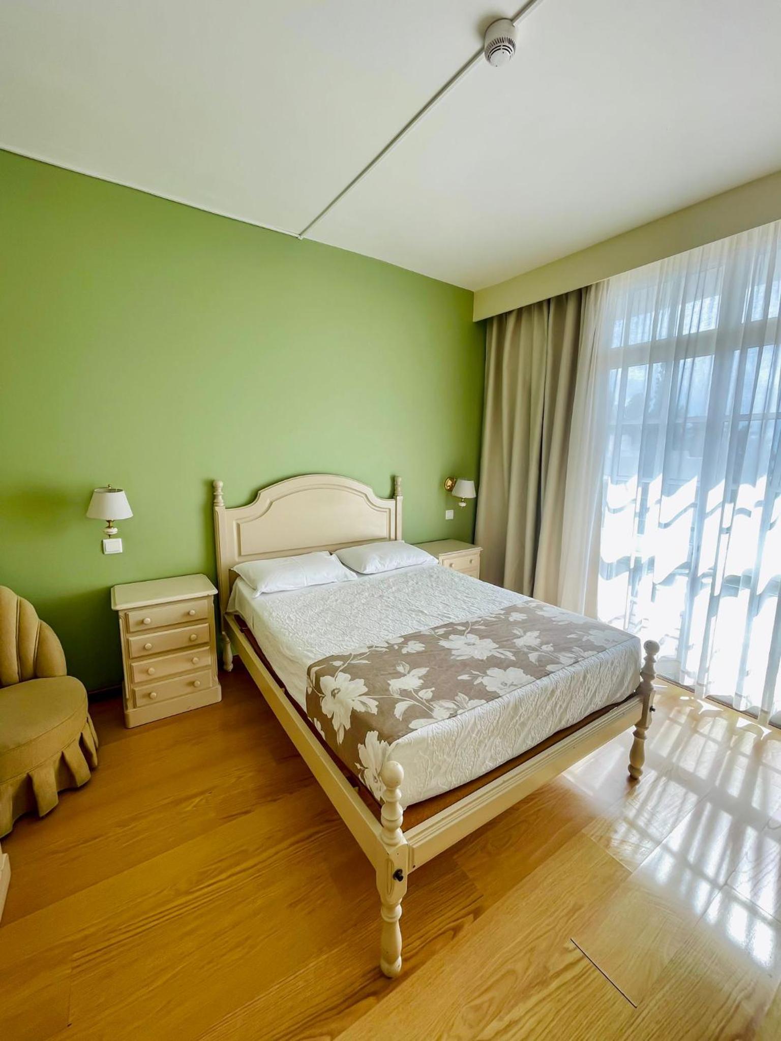 Double or Twin Room with Garden View photo 1