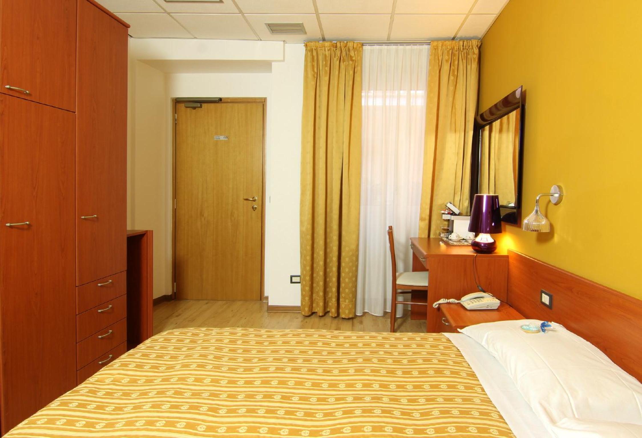 Double Room - Photo 29