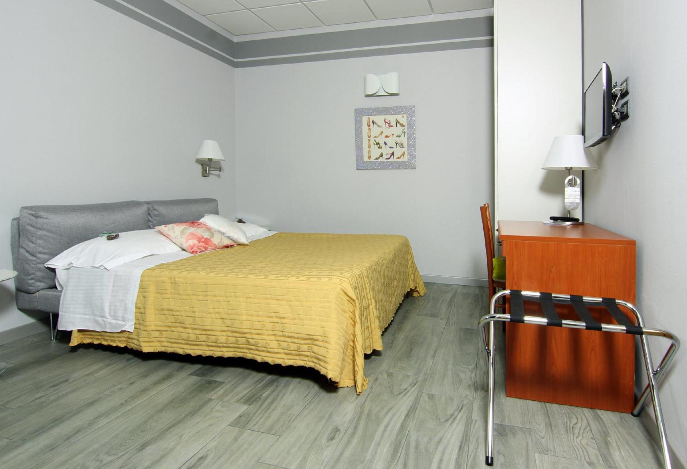 Double Room - Photo 24