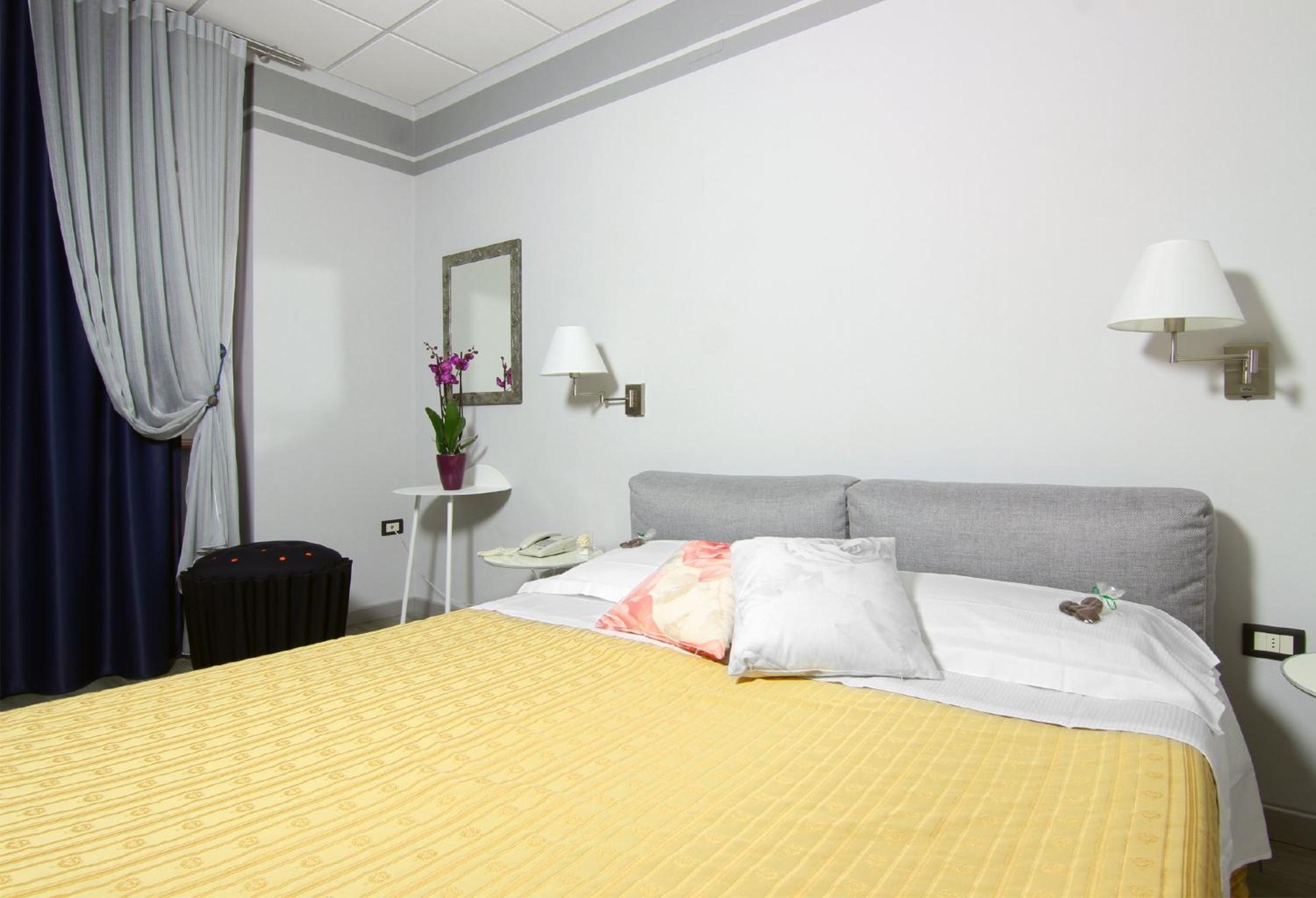 Double Room - Photo 26